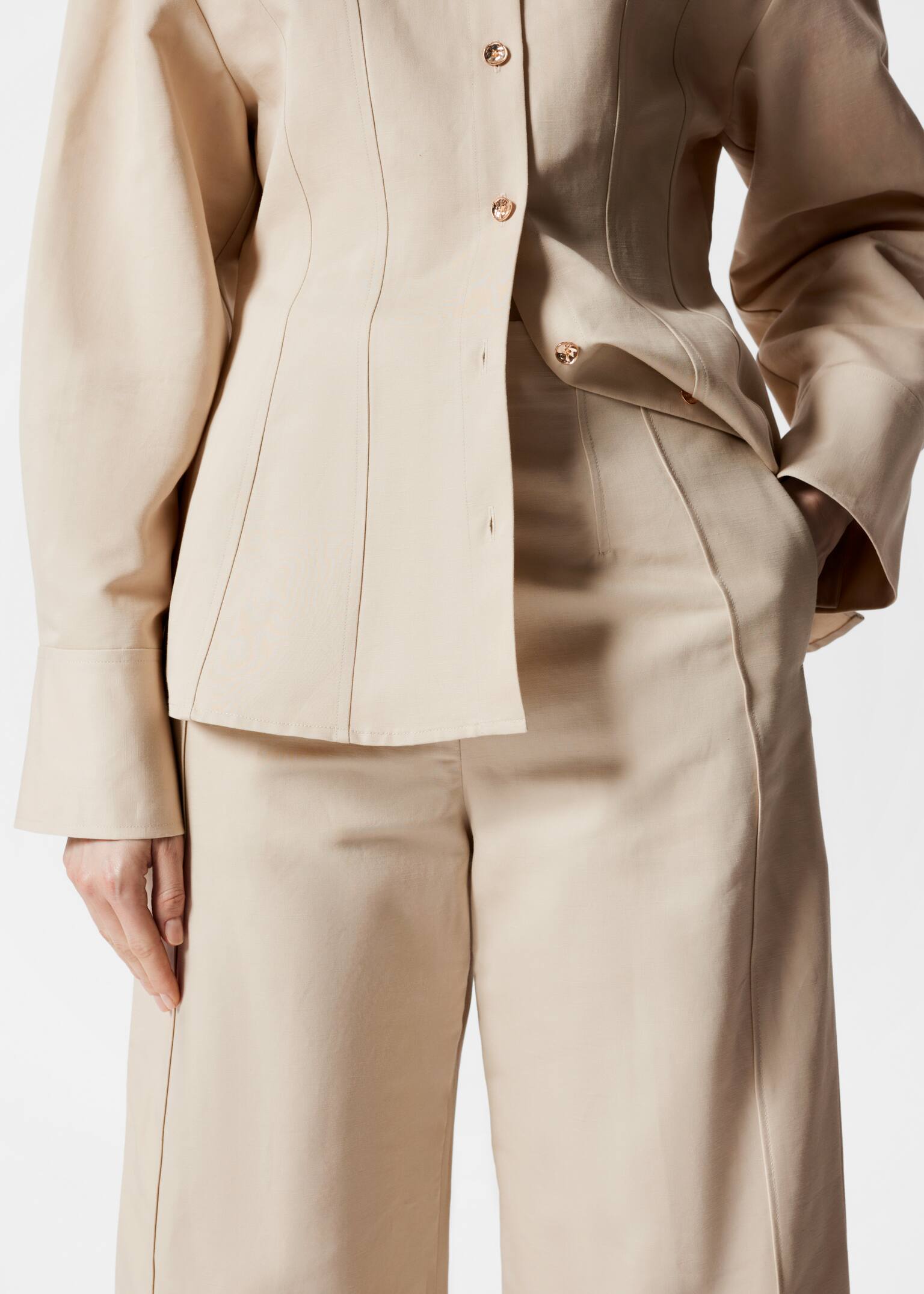 Pantalones de perneras anchas con abertura lateral - Beige - 3