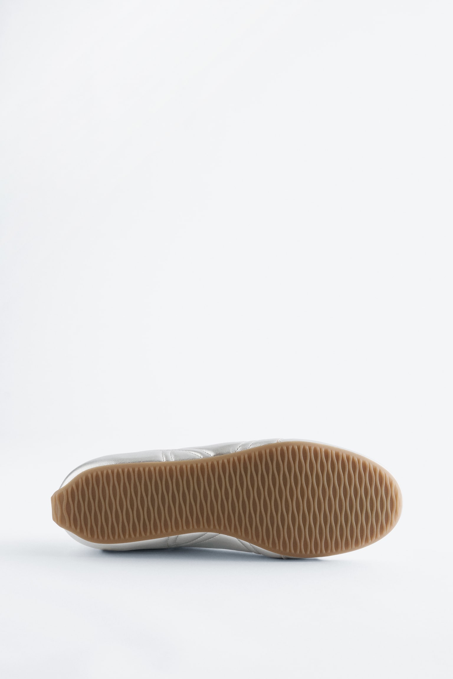 Minimalistische Sneaker aus Leder - Silber - 5