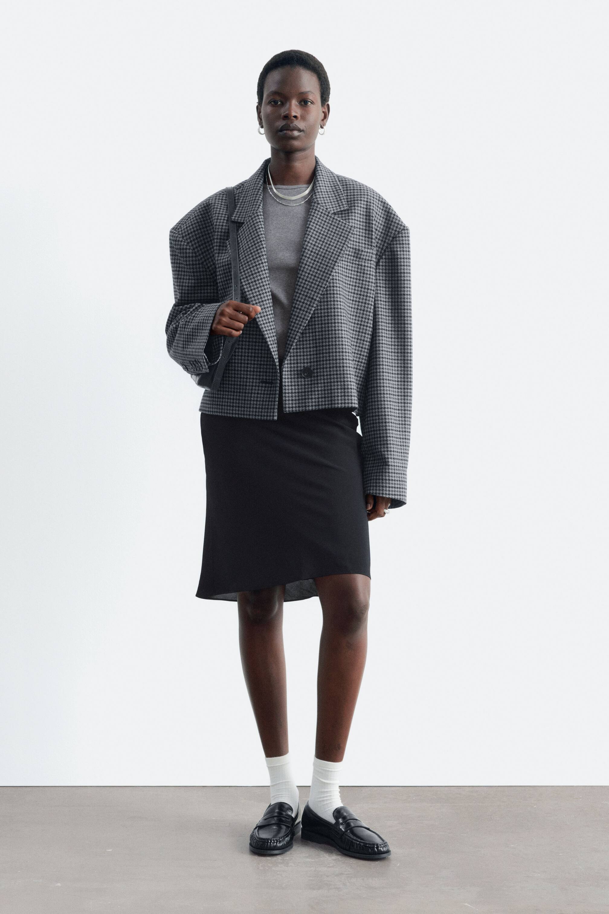 Se større billede: Knælang slip-nederdel  - Sort - DAME | H&M DK 1