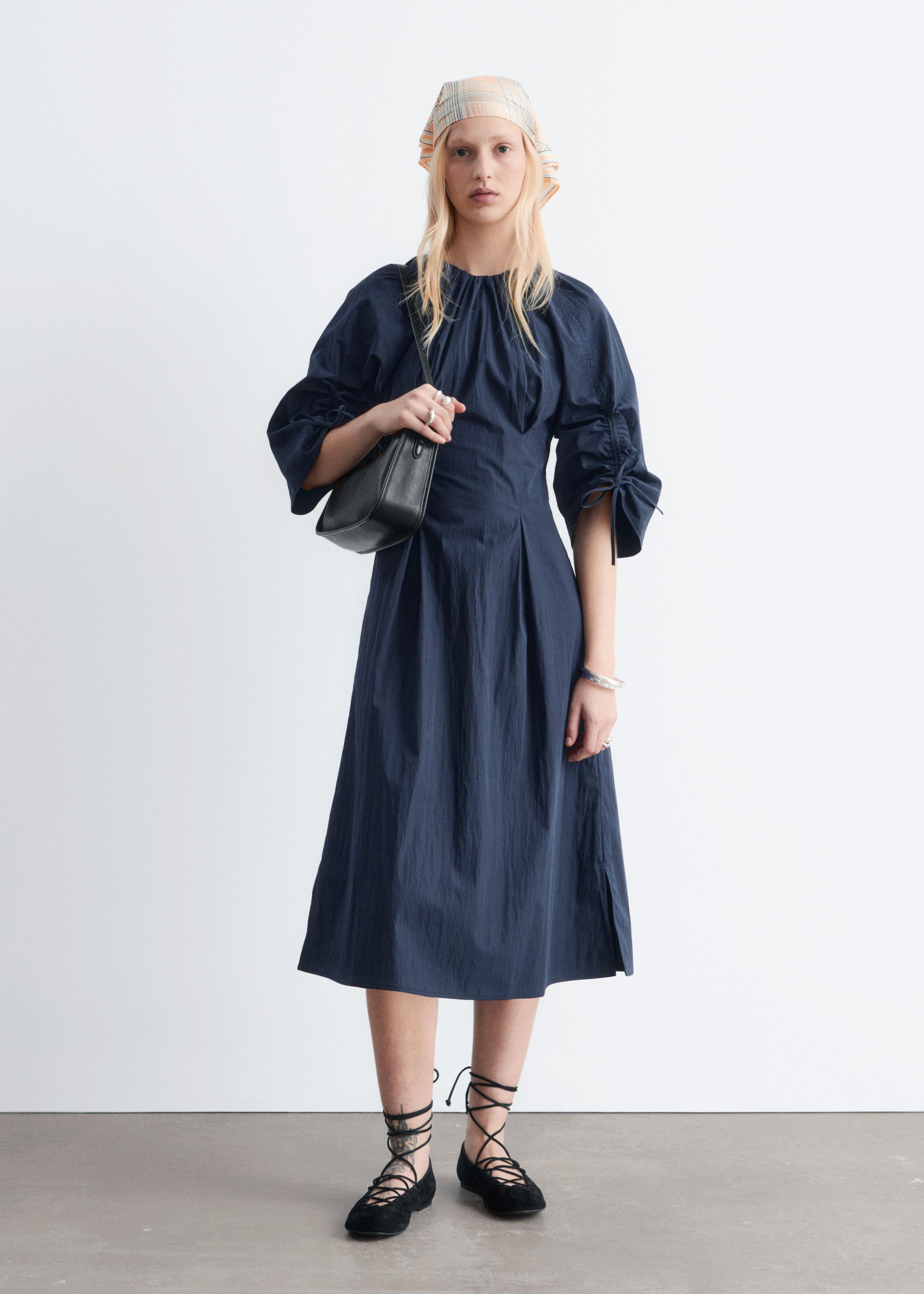 Image of Abito midi scultoreo con coulisse