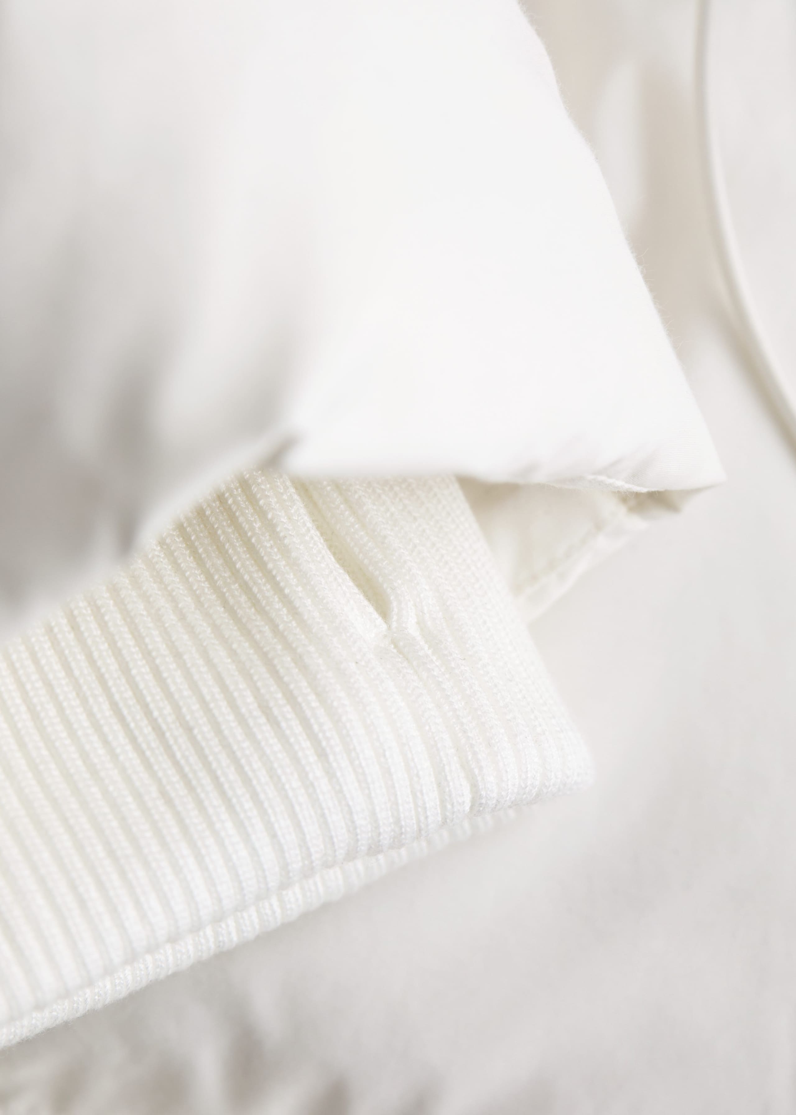 OversizedHoodedDownPufferJacket - {{variantName}} - Detalle descriptivo