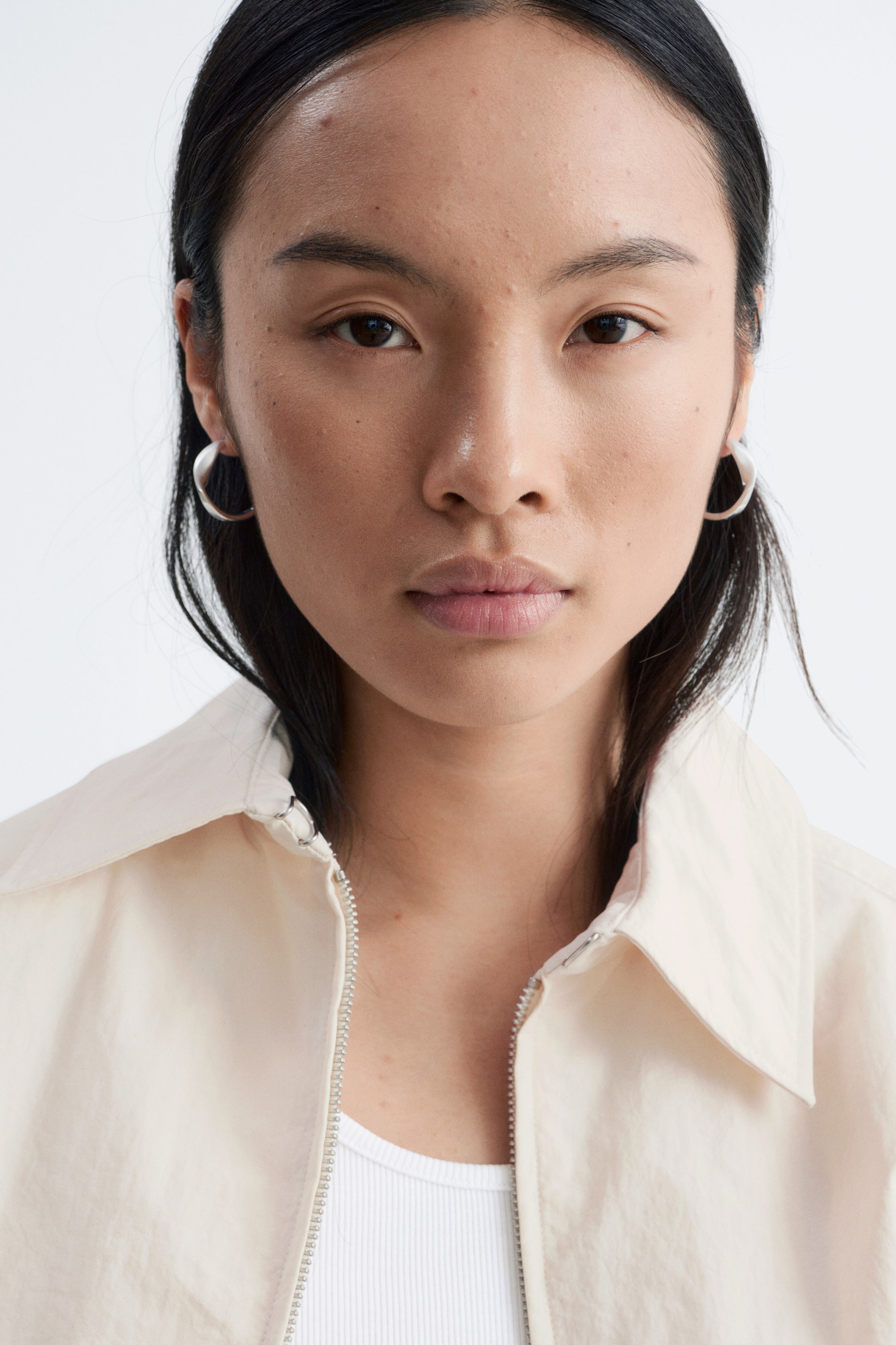 Se større billede: Twisted Hoop Earrings - Silver - DAME | H&M DK 1