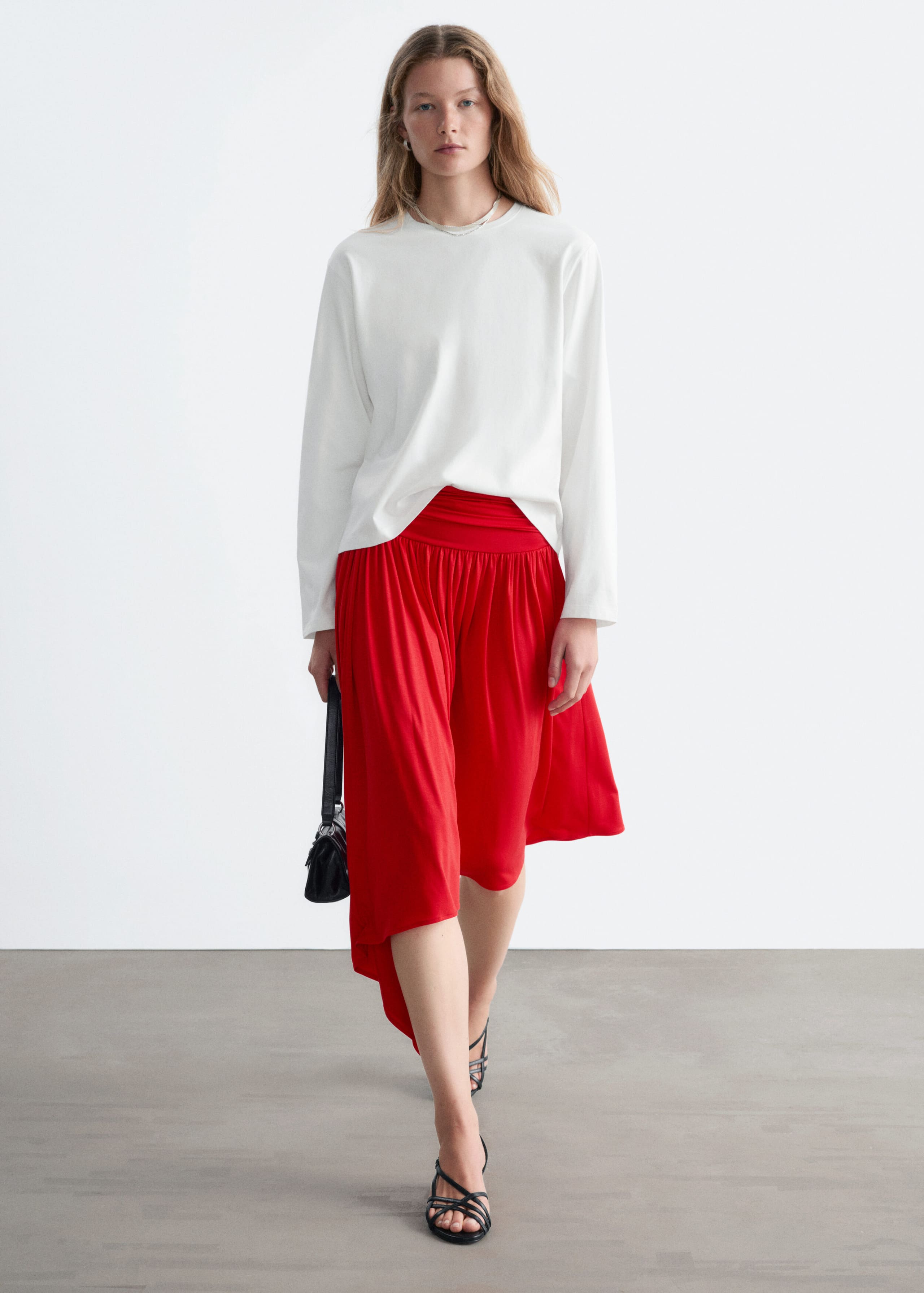 Geraffter Jersey-Midirock - Rot - Lookbook