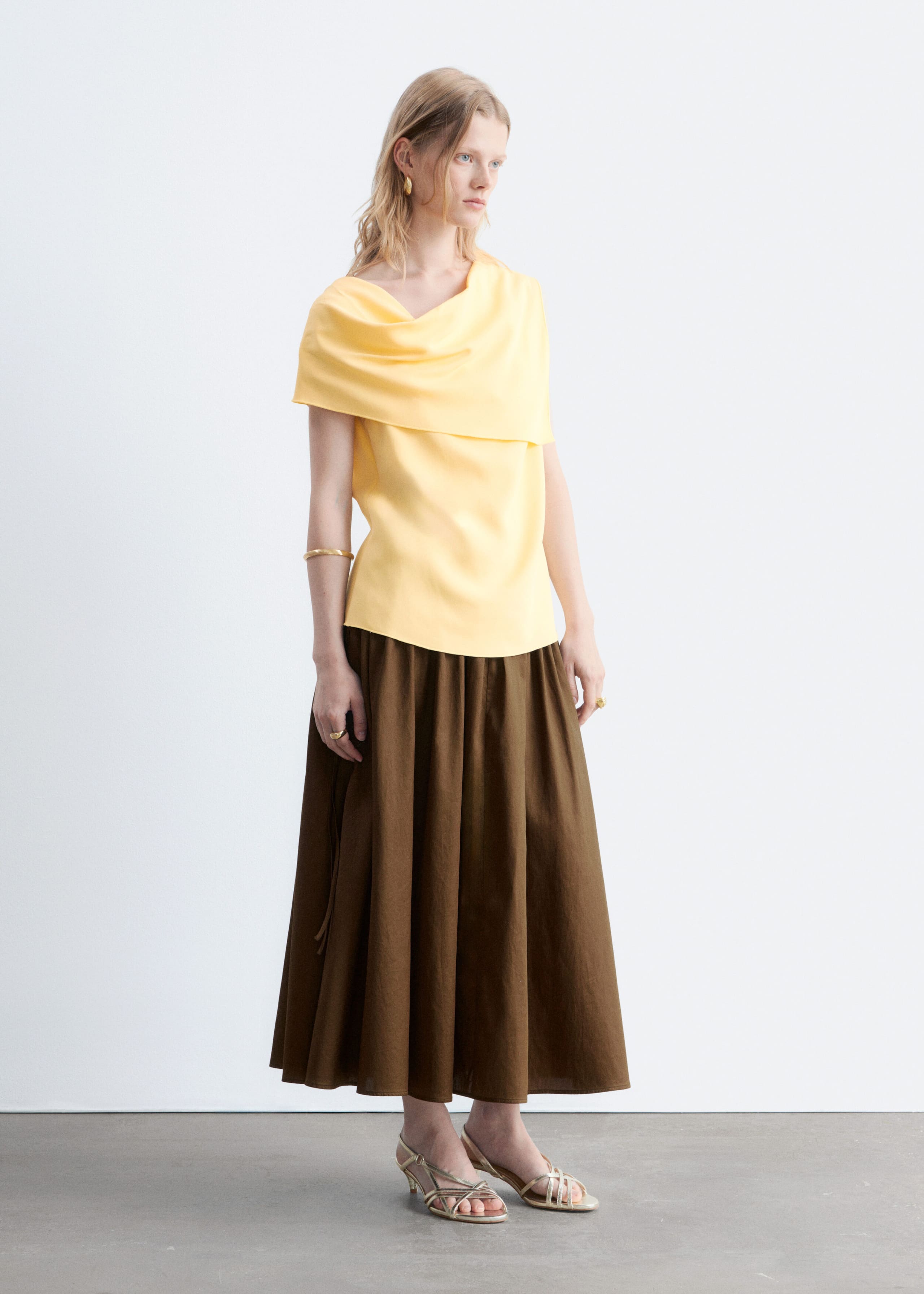 Haut sans manches avec foulard - Jaune clair - Lookbook