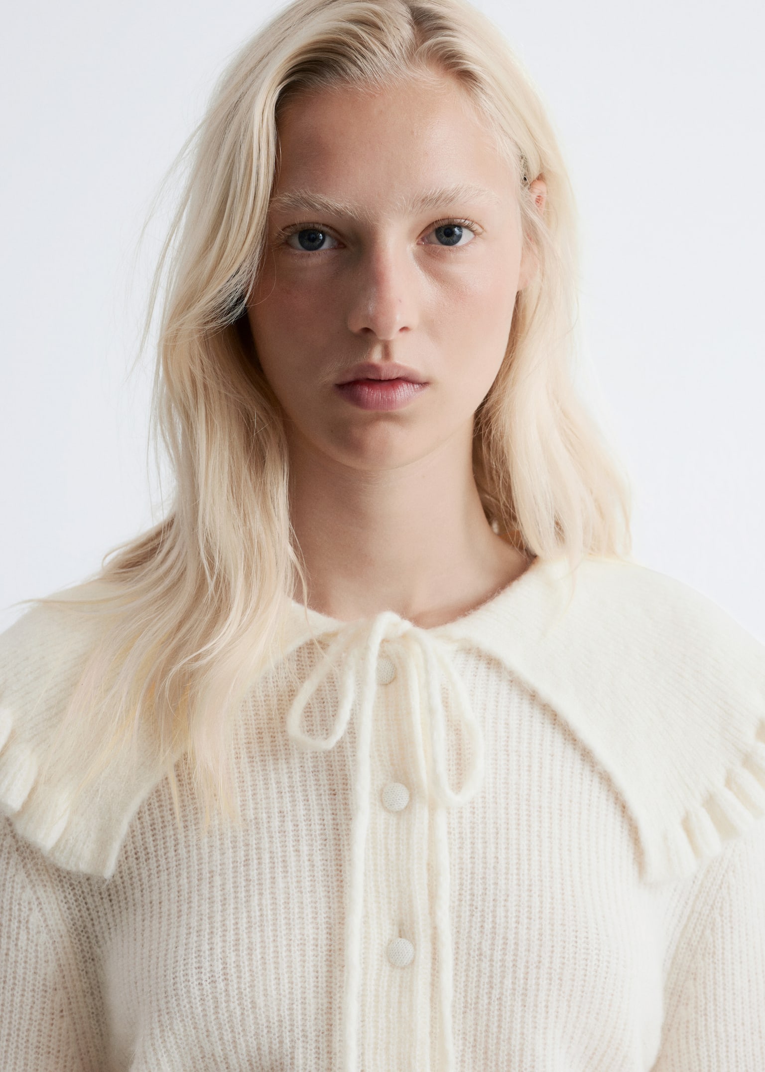 Peter Pan-collar Cardigan - White/Light Yellow - 3