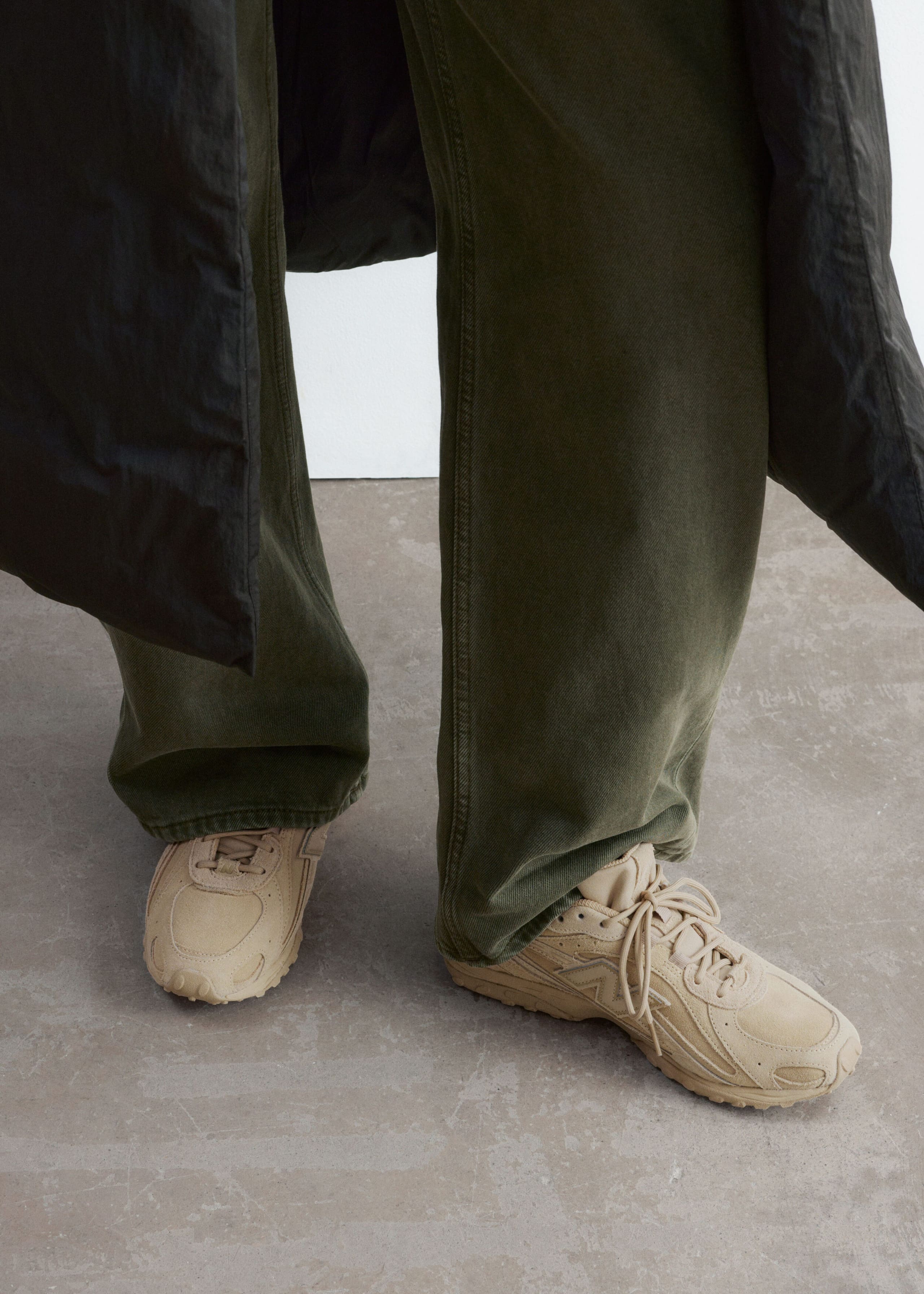 New Balance 204L Sneakers Beige