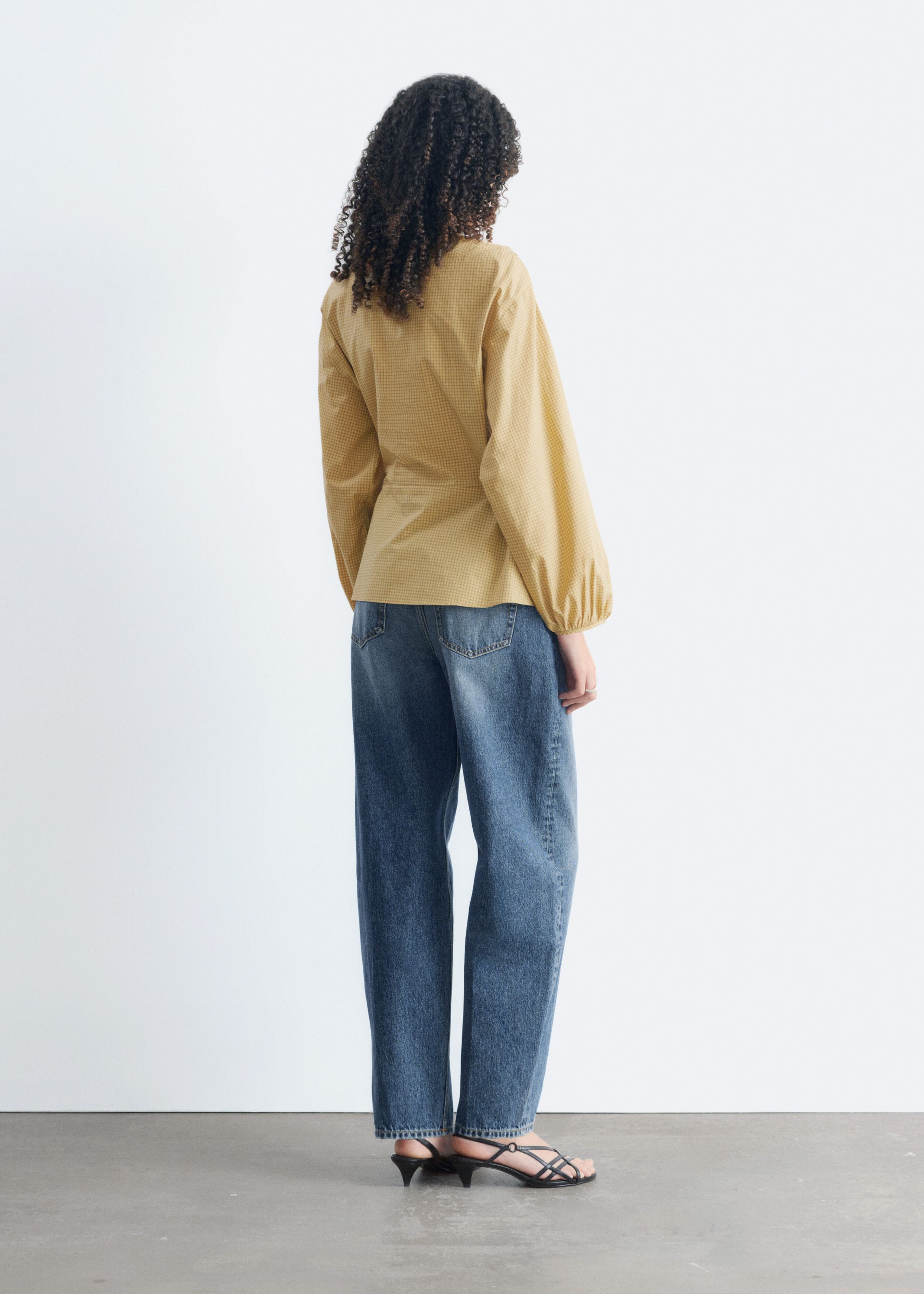 Blusa incrociata in cotone - Bianco - Lookbook