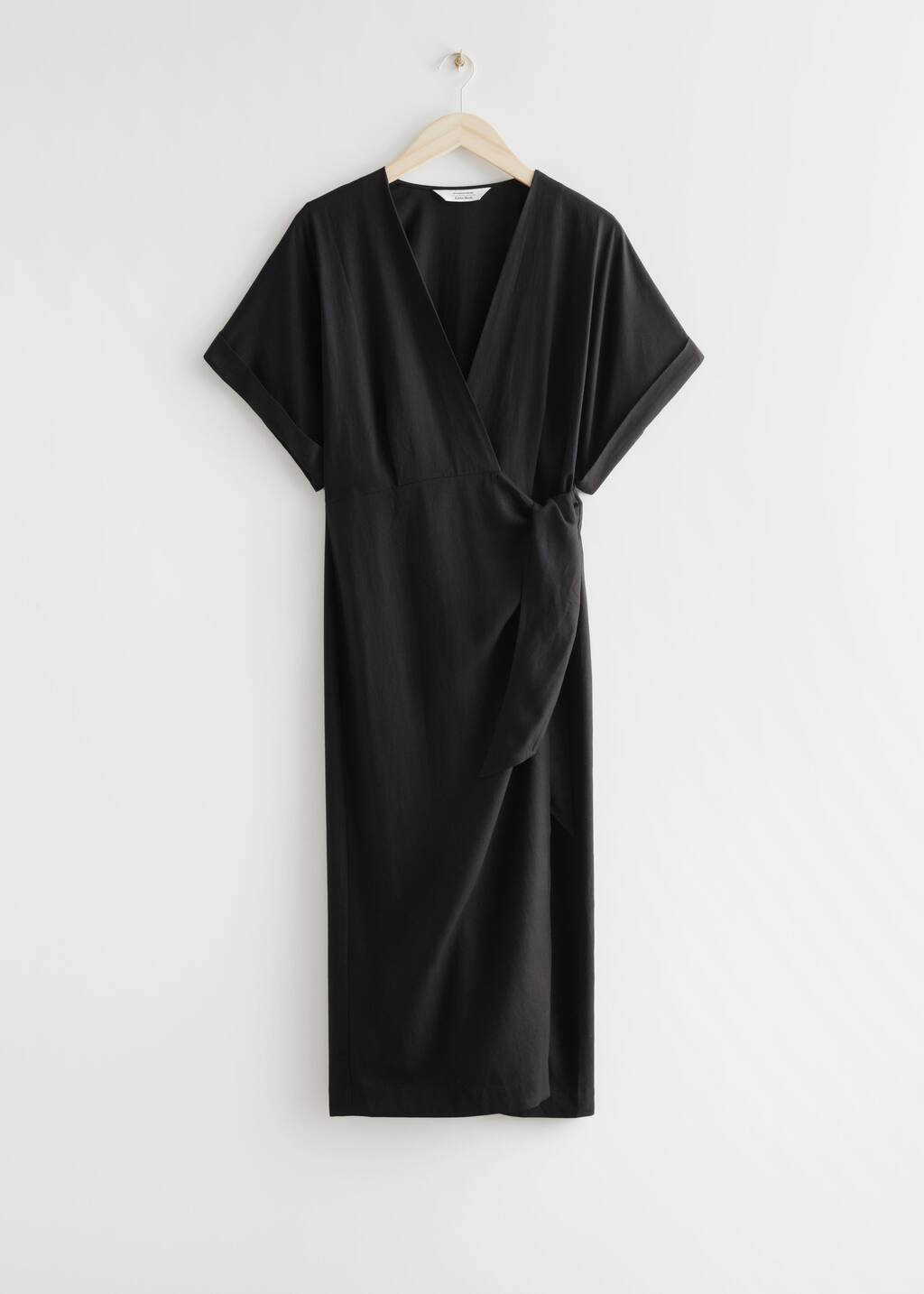 VCut Midi Wrap Dress - Black - Bodegón