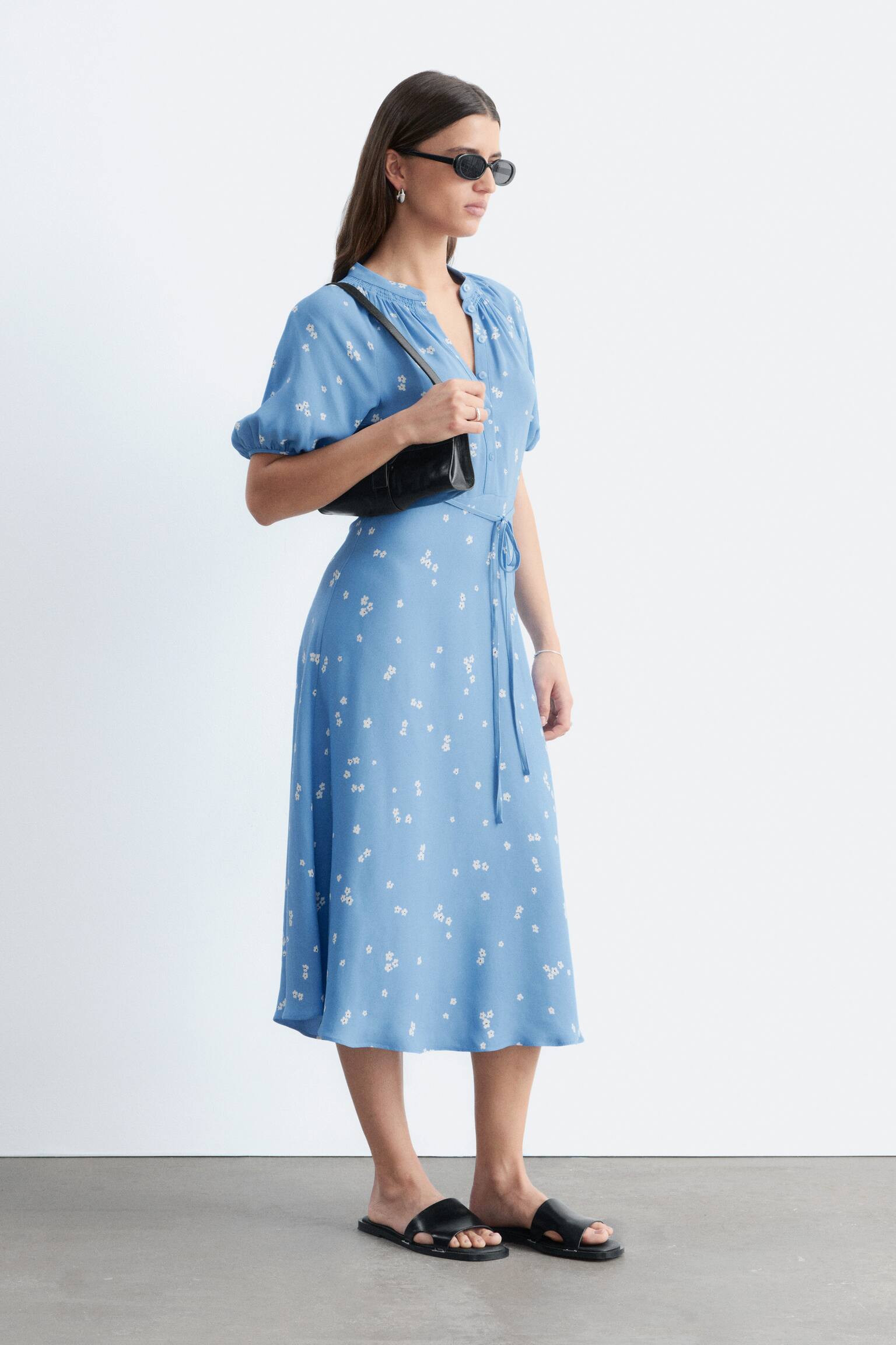 Midikjole med knyting i midjen-Blå/blomster - 6