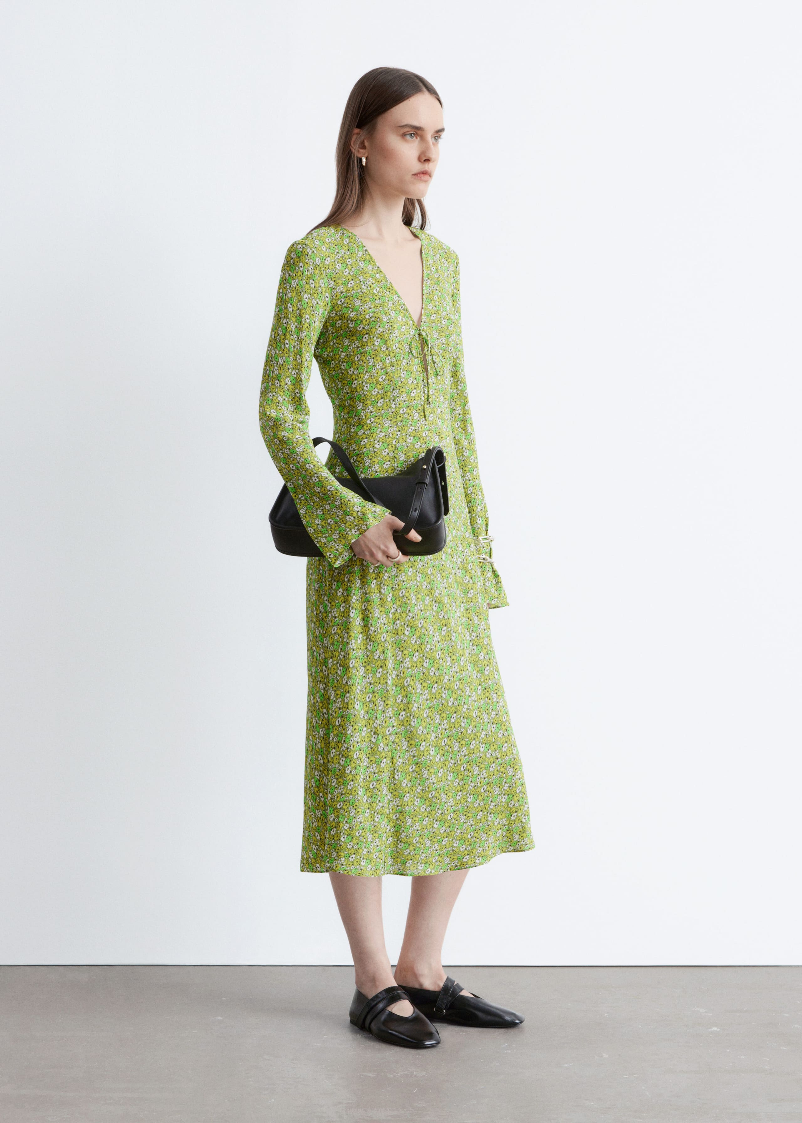 Floral V-Neck Midi Dress - Green/Floral Pattern - Lookbook