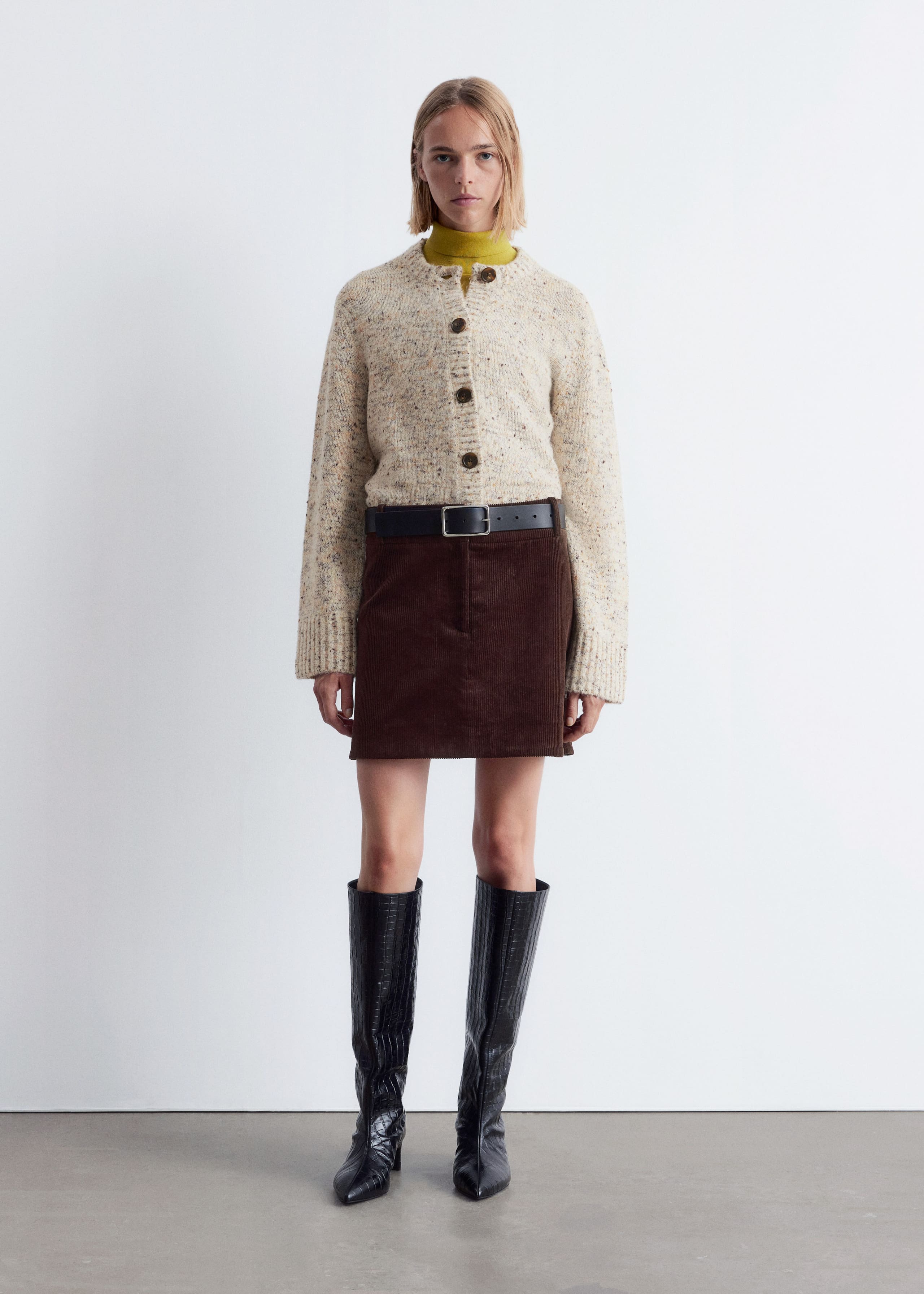 Image of Cardigan in maglia con bottoni