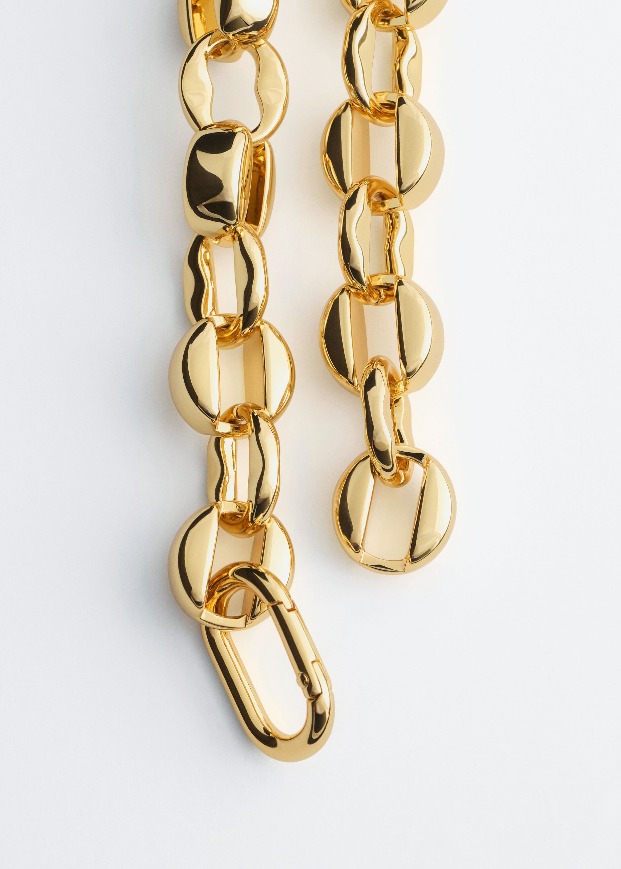 Polished Link Necklace - {{variantName}} - Descriptive Detail