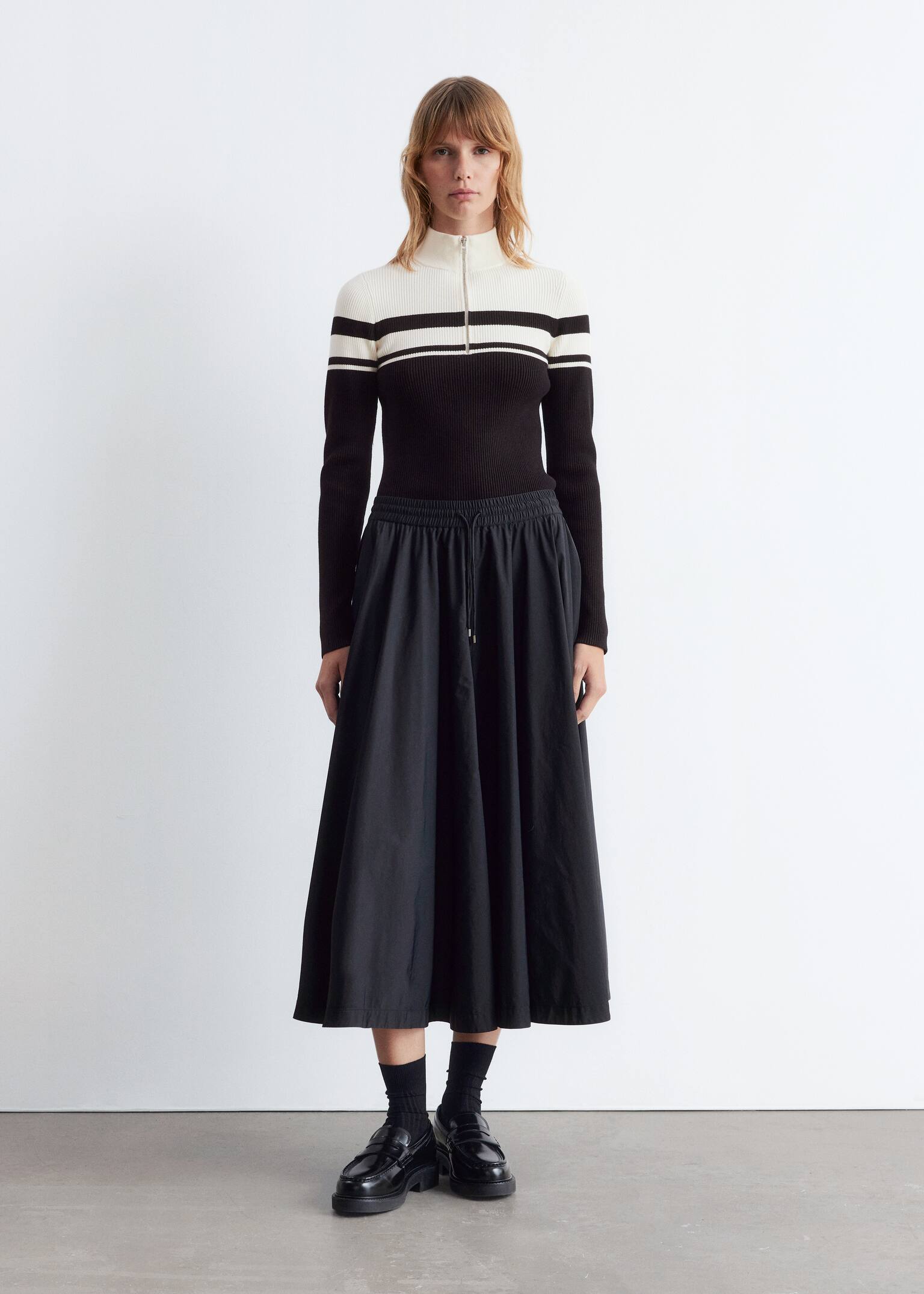 Jumper cu guler înalt și fermoar sus - Black/White - 4
