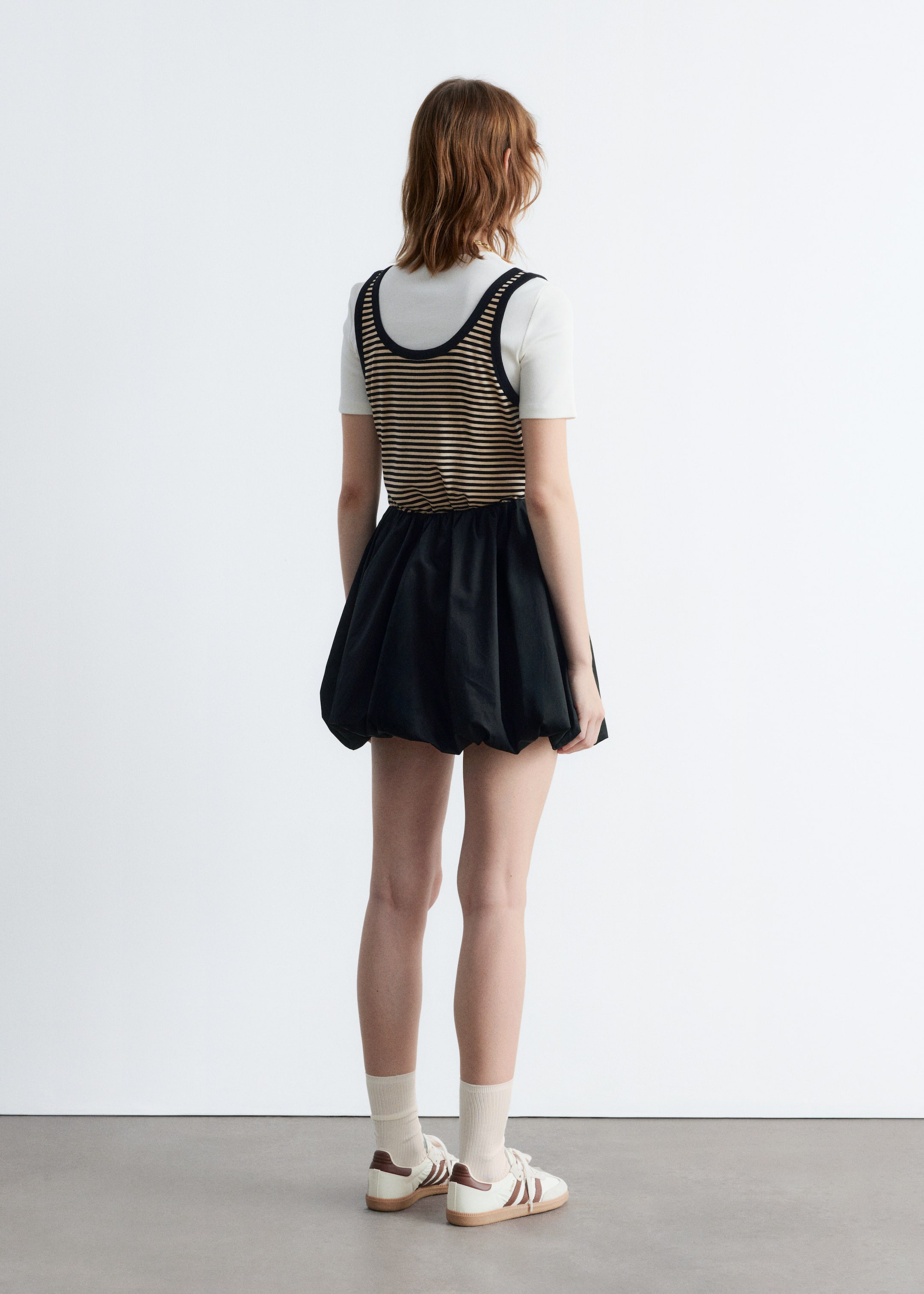 Zobacz większy obraz: Contrast-Trim Tank Top - Beżowy / Czarne paski - ONA | H&M PL 4