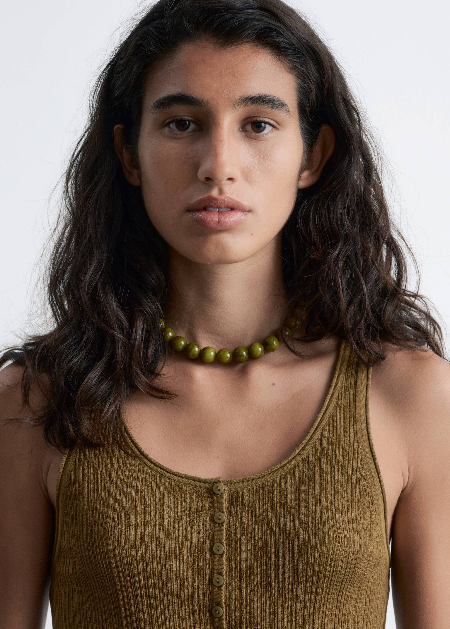 Short Stone Bead Necklace - Green/Black