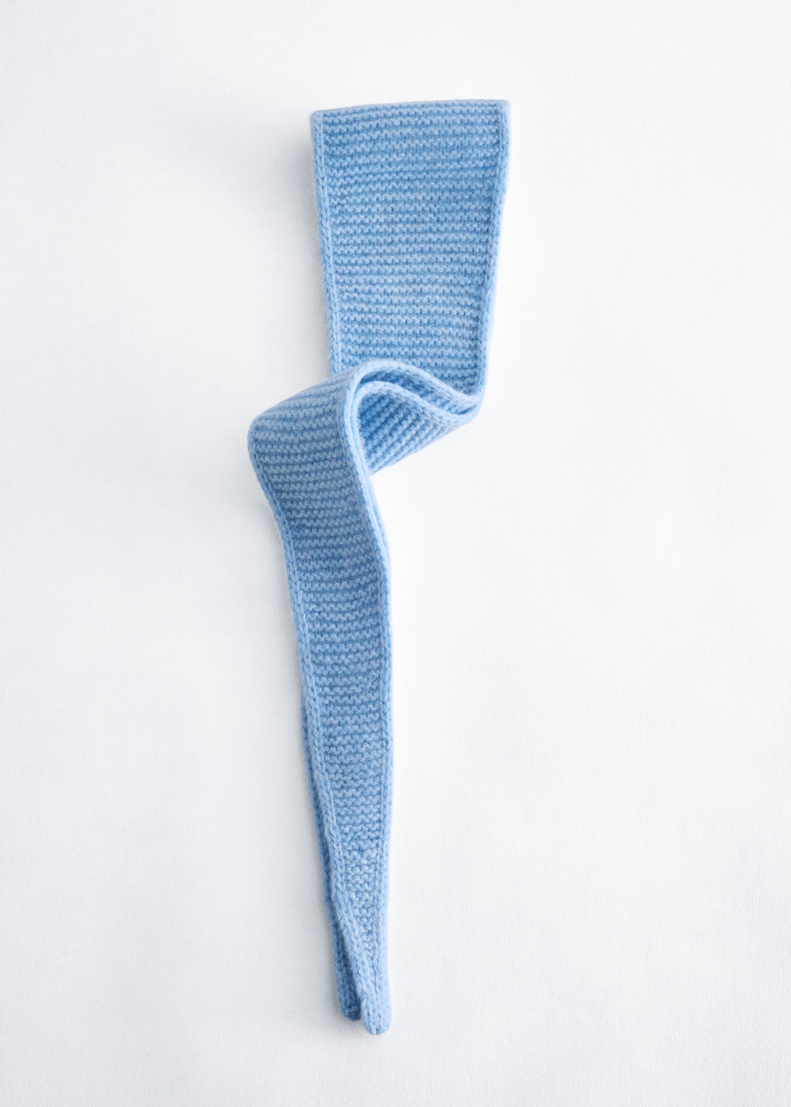 Garter Knit Wool Scarf - {{variantName}} - Descriptive Detail