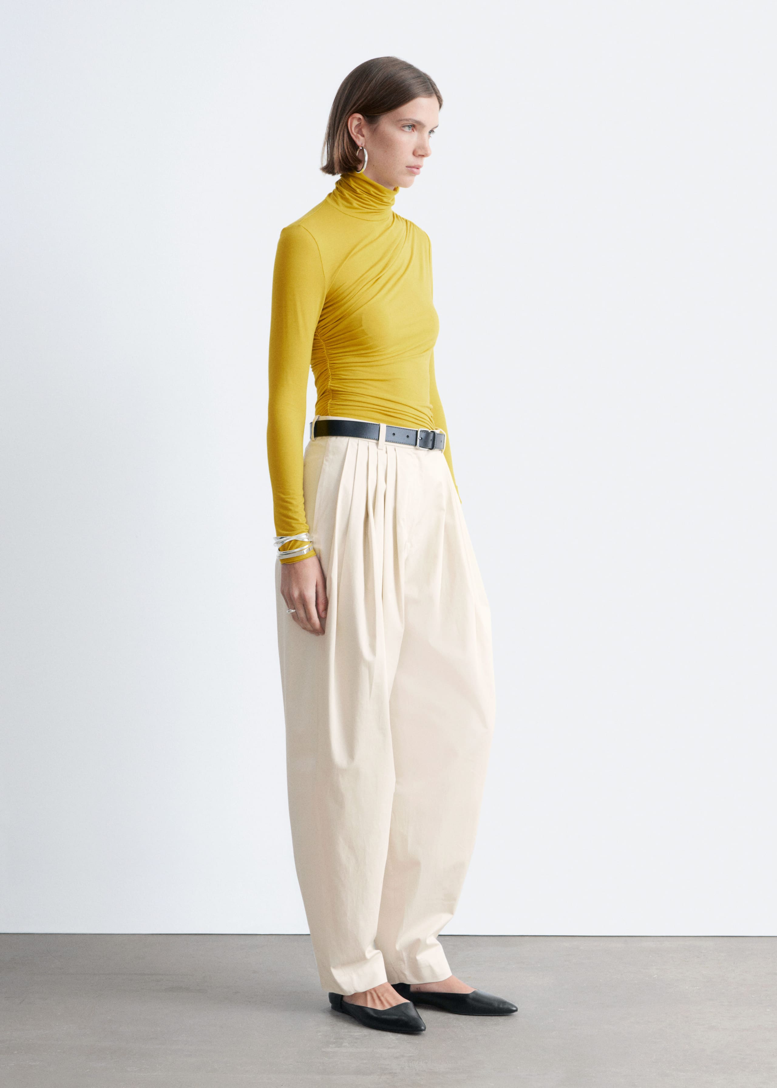 Image of Drapiertes Rollkragenoberteil