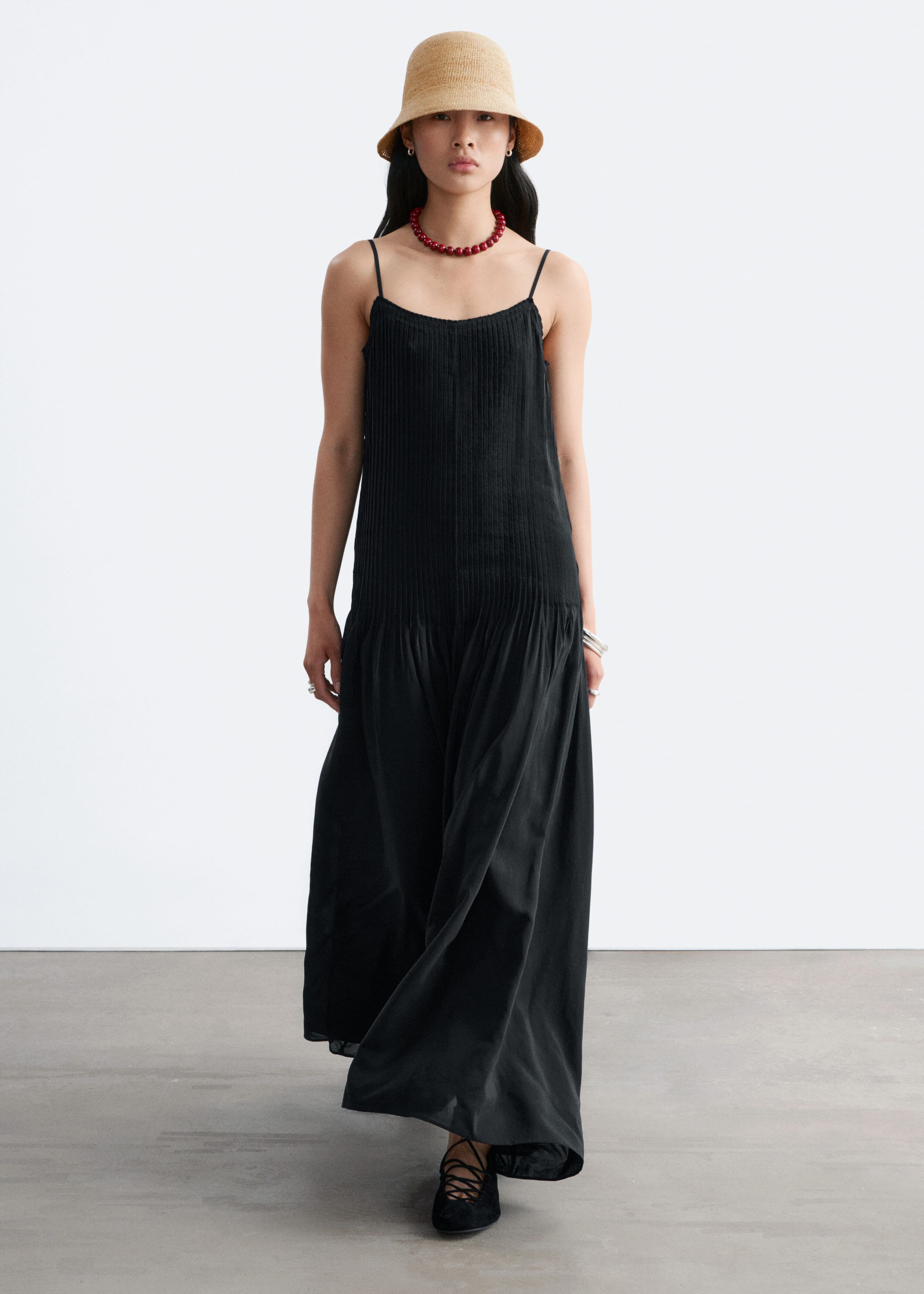 Image of Robe longue à corsage plissé