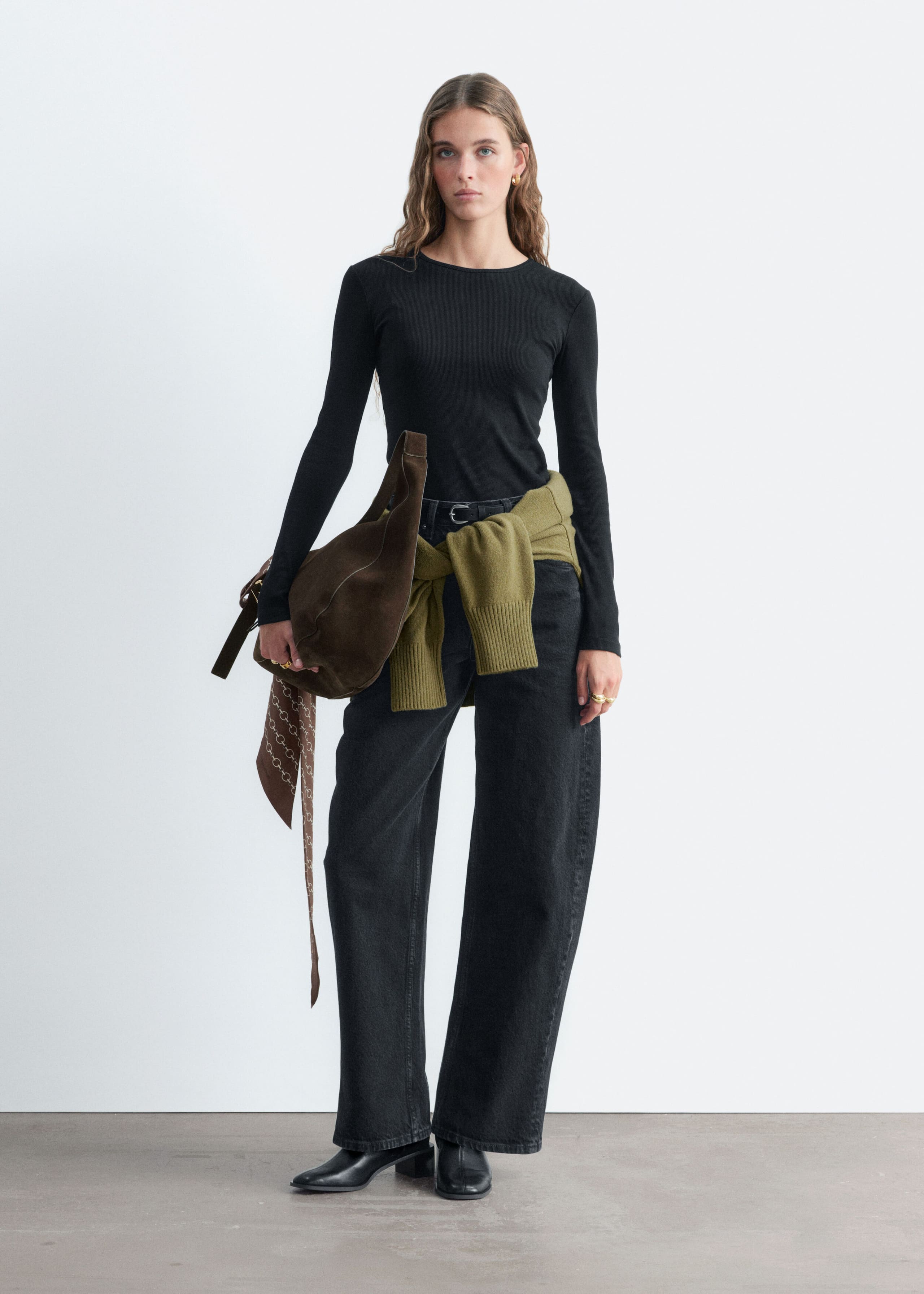 Maglia a maniche lunghe con finitura a coste - Nero - Lookbook