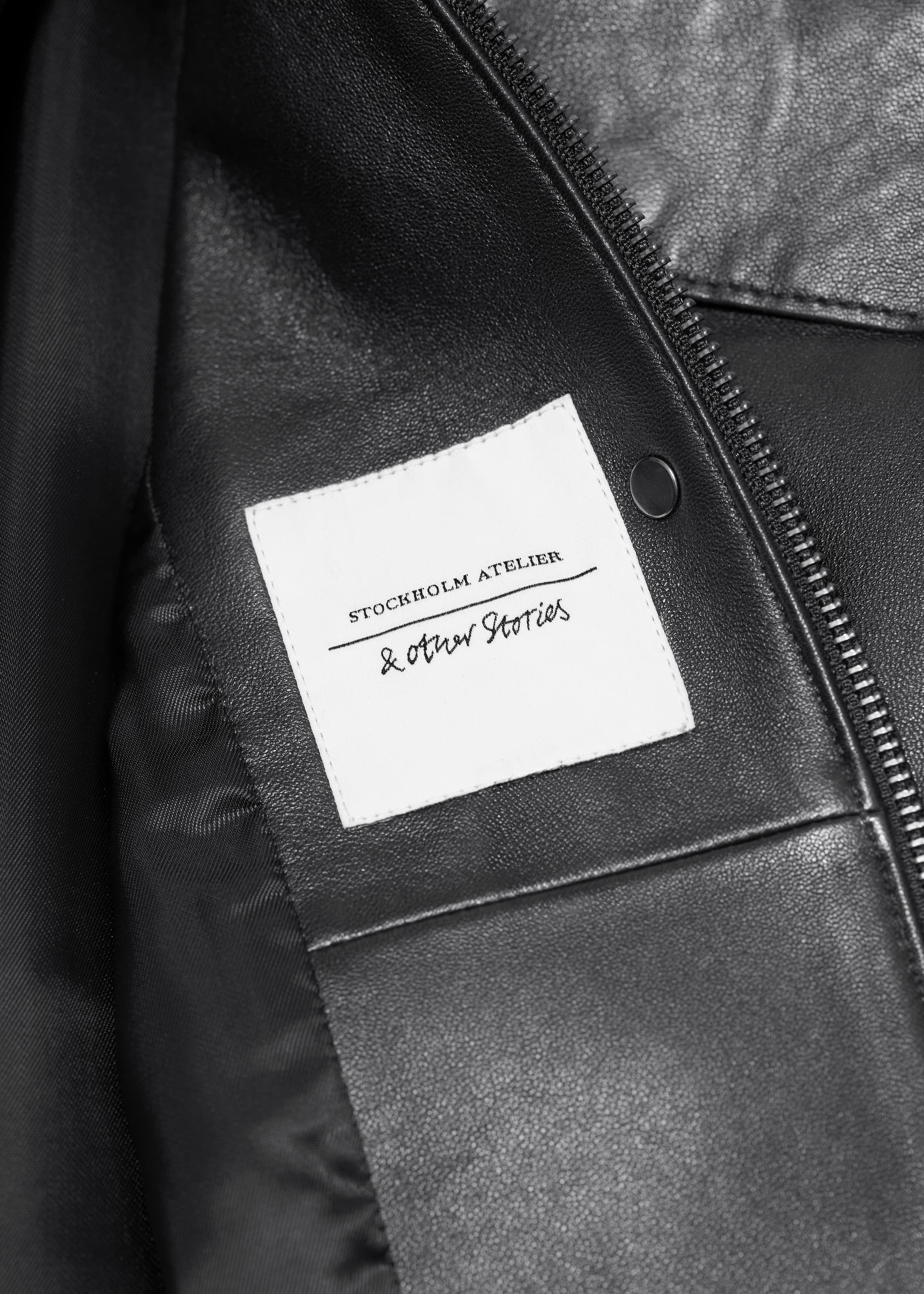 Größeres Bild ansehen: Lederjacke mit Pattentaschen - Schwarz - Ladies | H&M DE 3