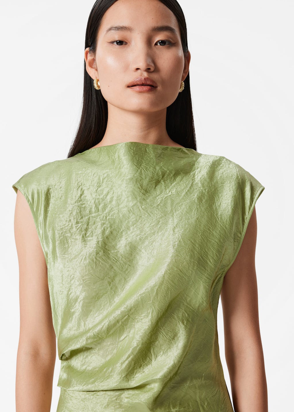 Vestido midi de satén con mangas cortas - Verde claro - Lookbook