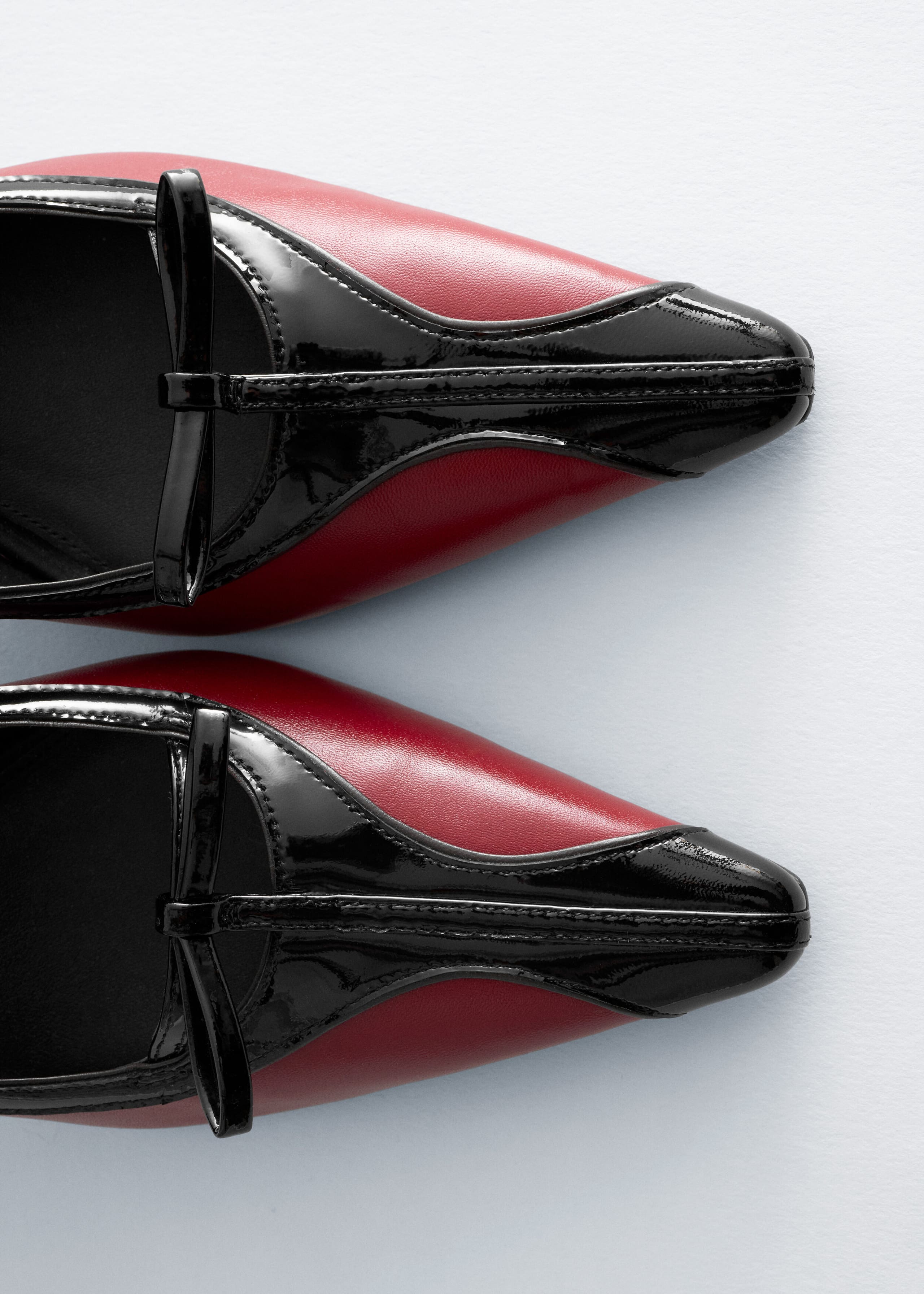 Lederpumps mit Schleifendetail - {{variantName}} - Beschreibendes Detail