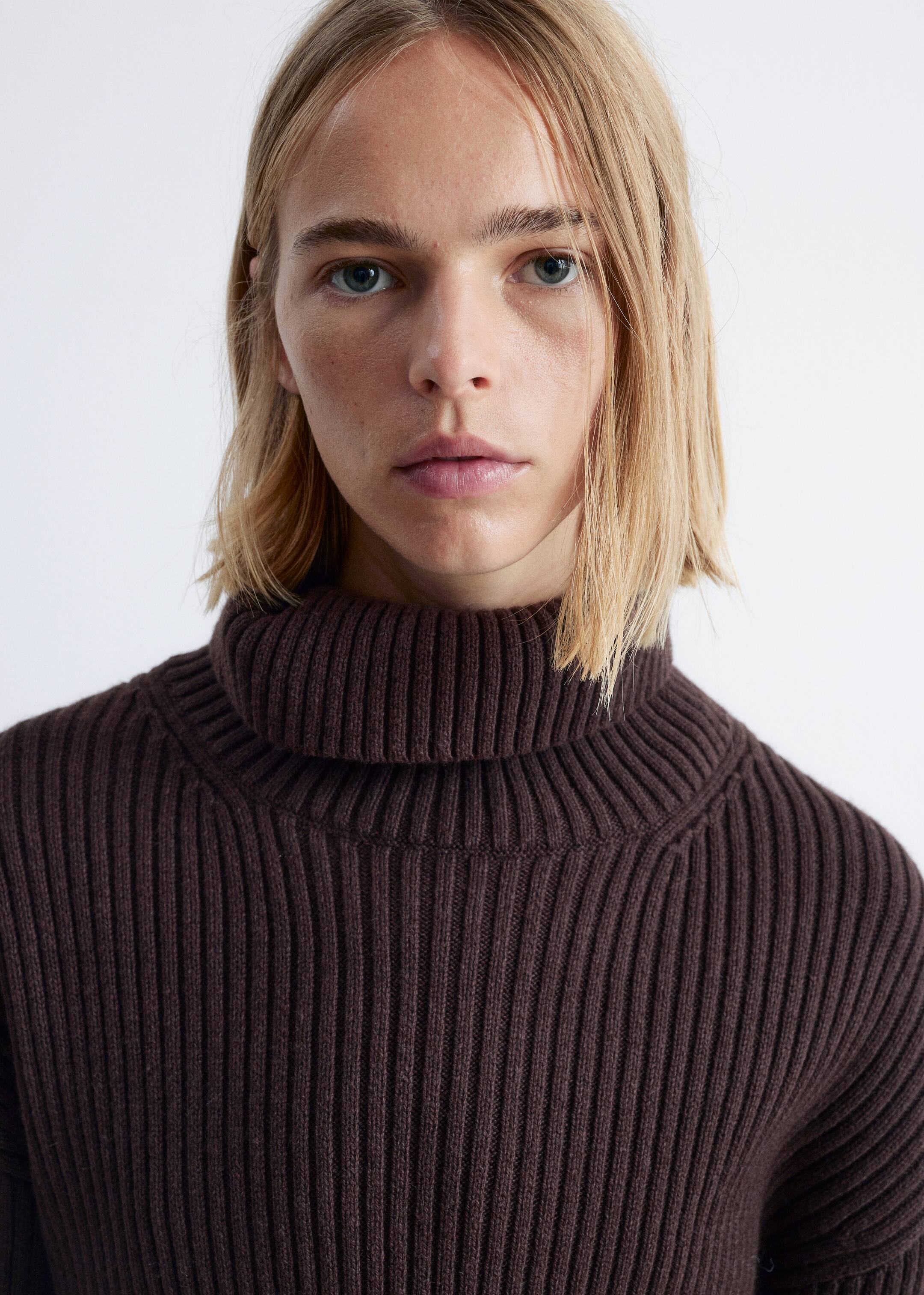 Größeres Bild anzeigen: Strickpullover aus Wolle mit Rollkragen - Braun - Ladies | H&M AT 3