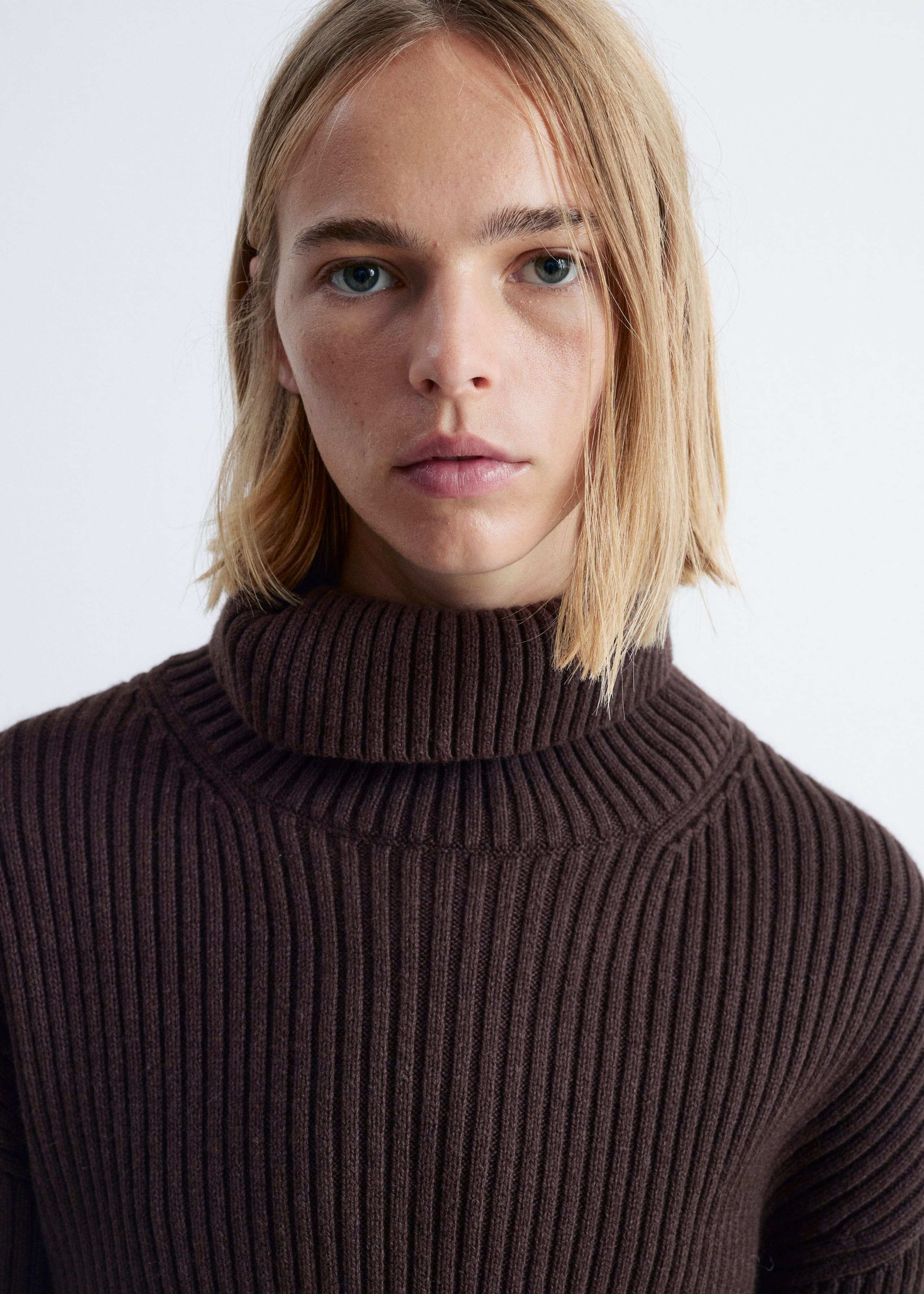 Image of Strickpullover aus Wolle mit Rollkragen