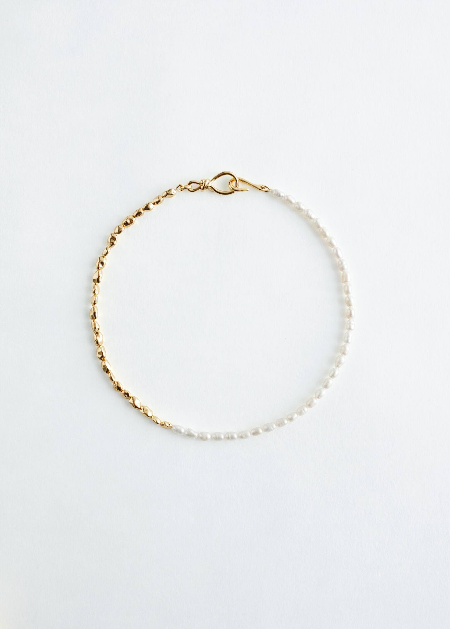 Short Irregular Bead Necklace - Gold/White