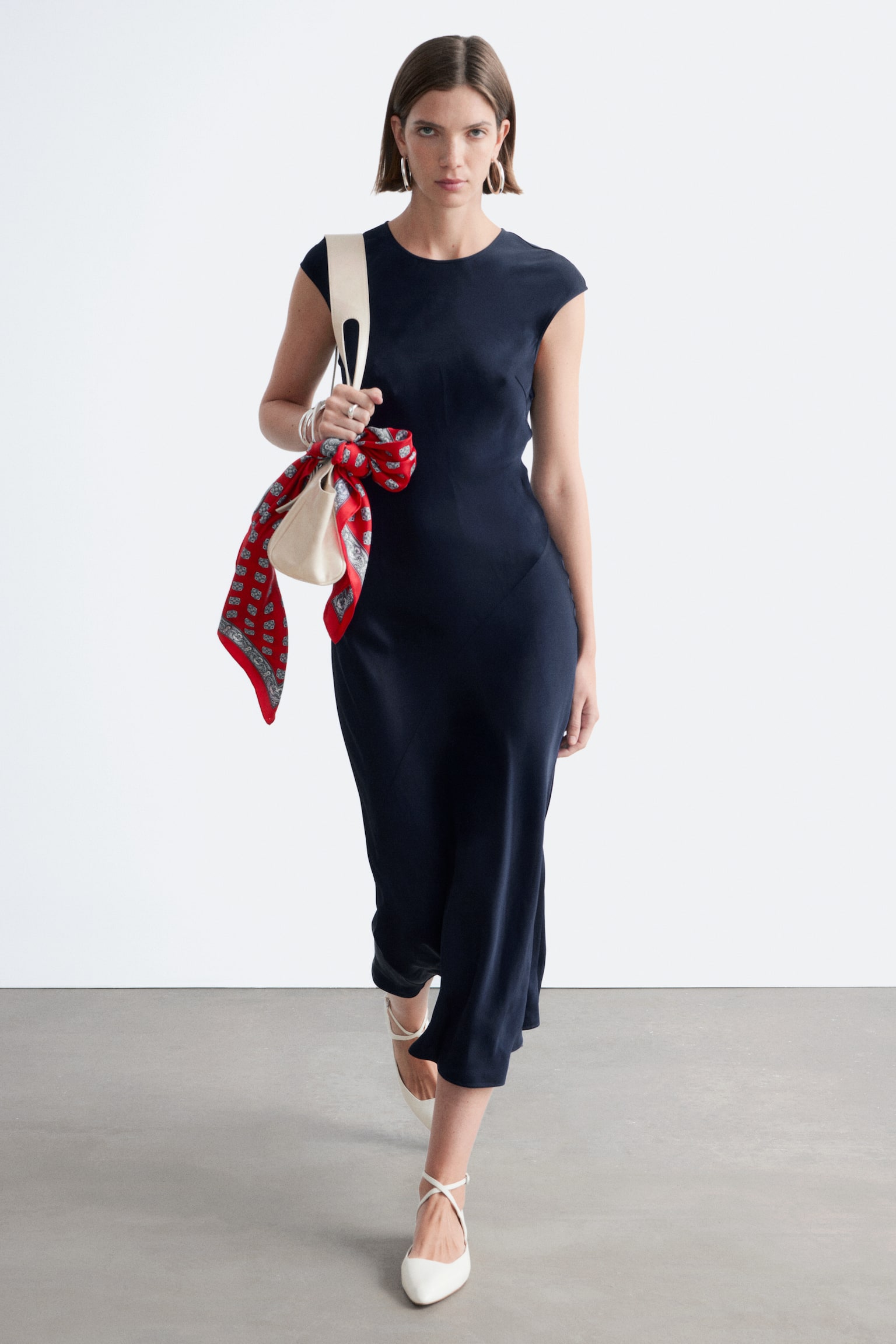 שמלת מקסי סאטן צמודה - 3