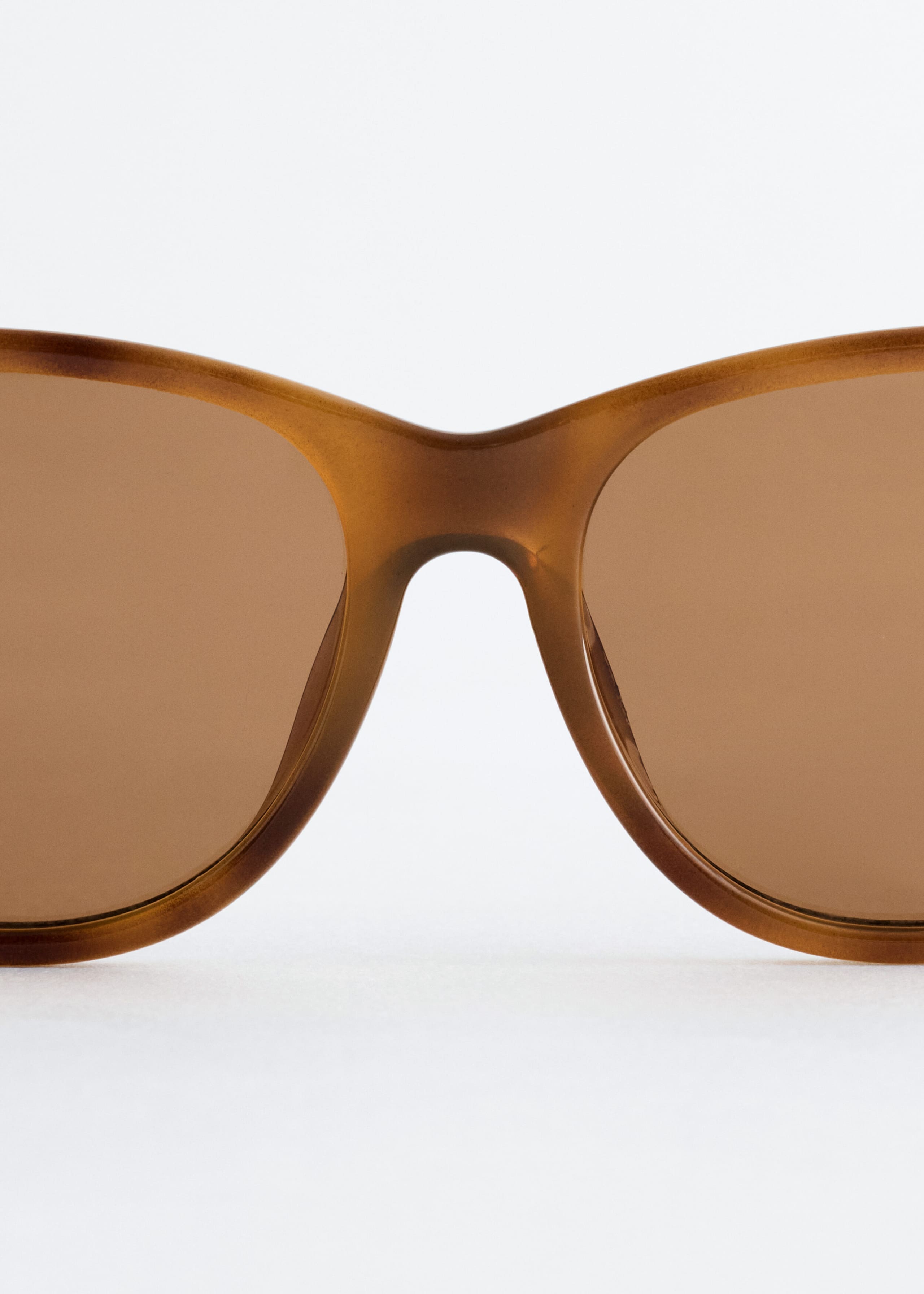 Oval Cat-Eye Sunglasses - {{variantName}} - Descriptive Detail