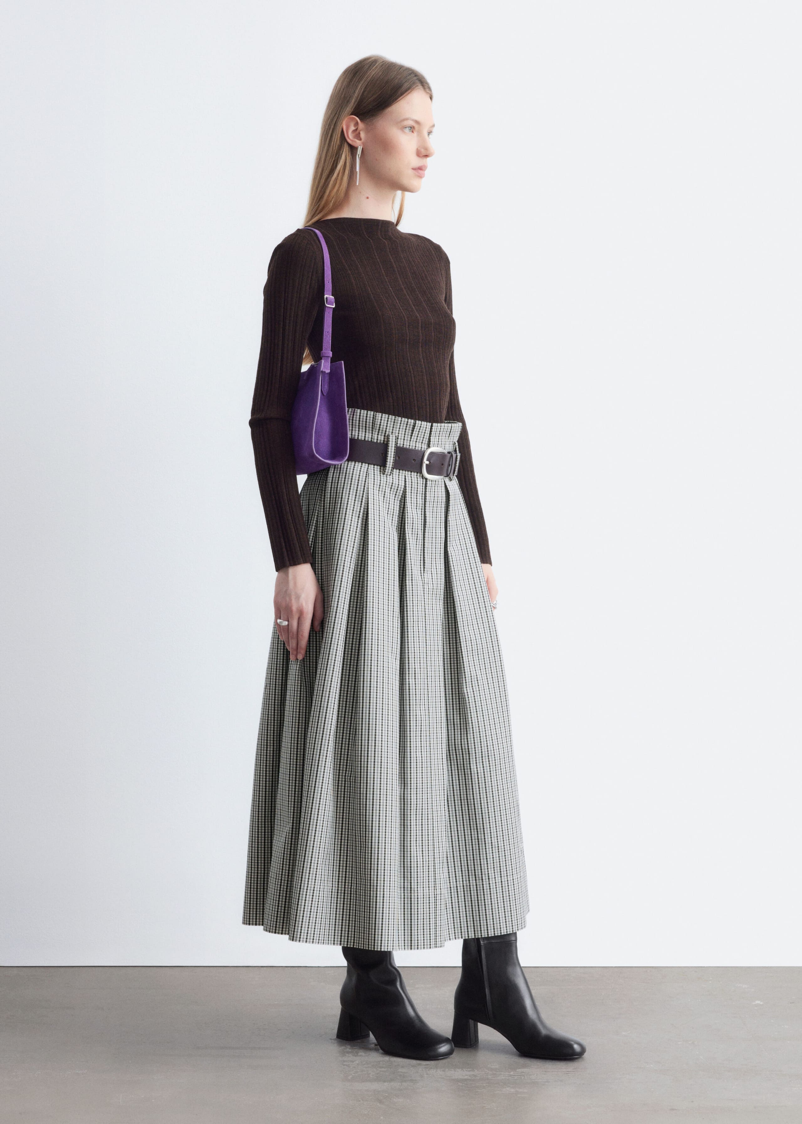 Geplooide midirok - Grijs/gestreept - Lookbook