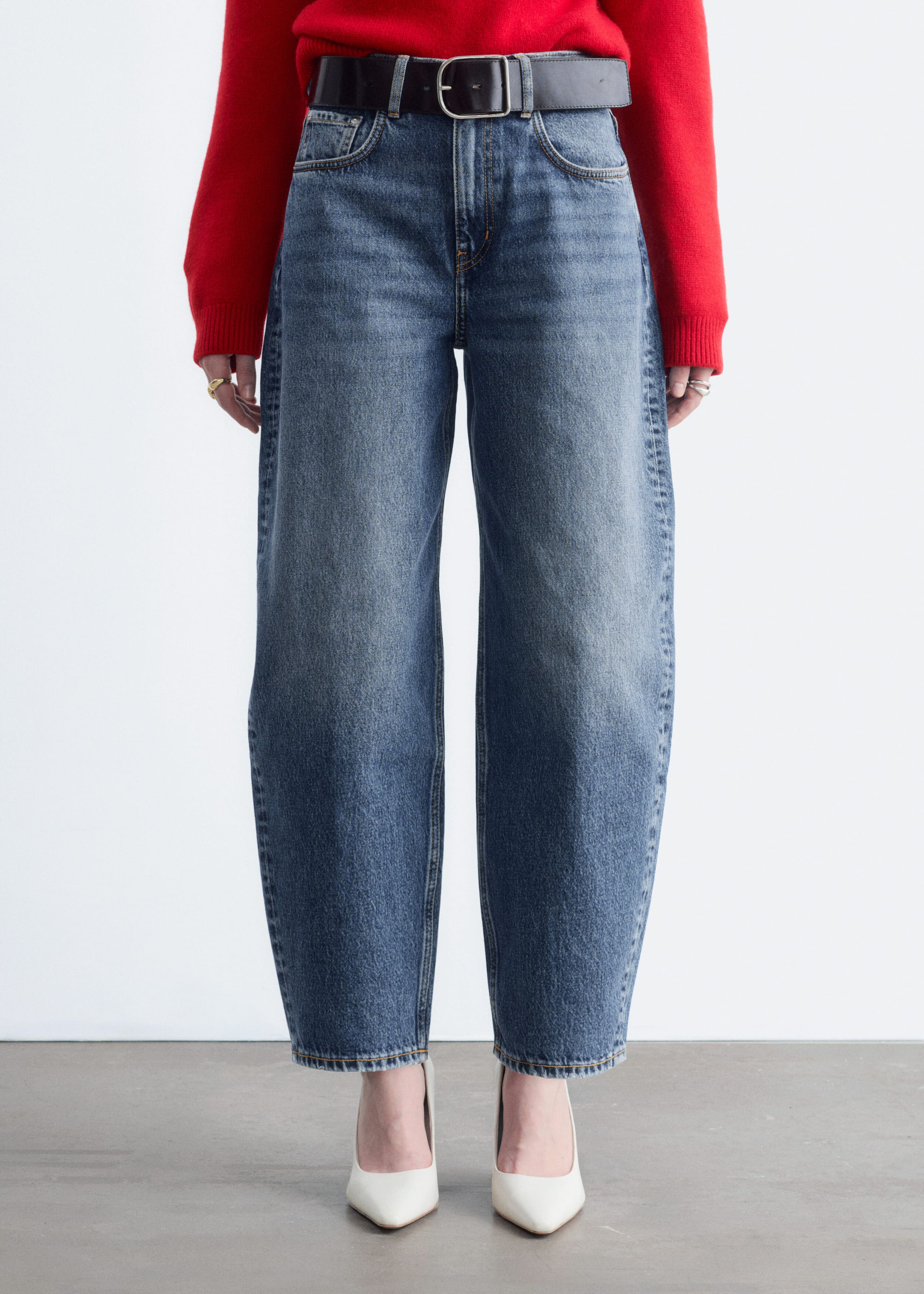 Barrel-Leg Ankle Jeans - Washed Blue - Lookbook