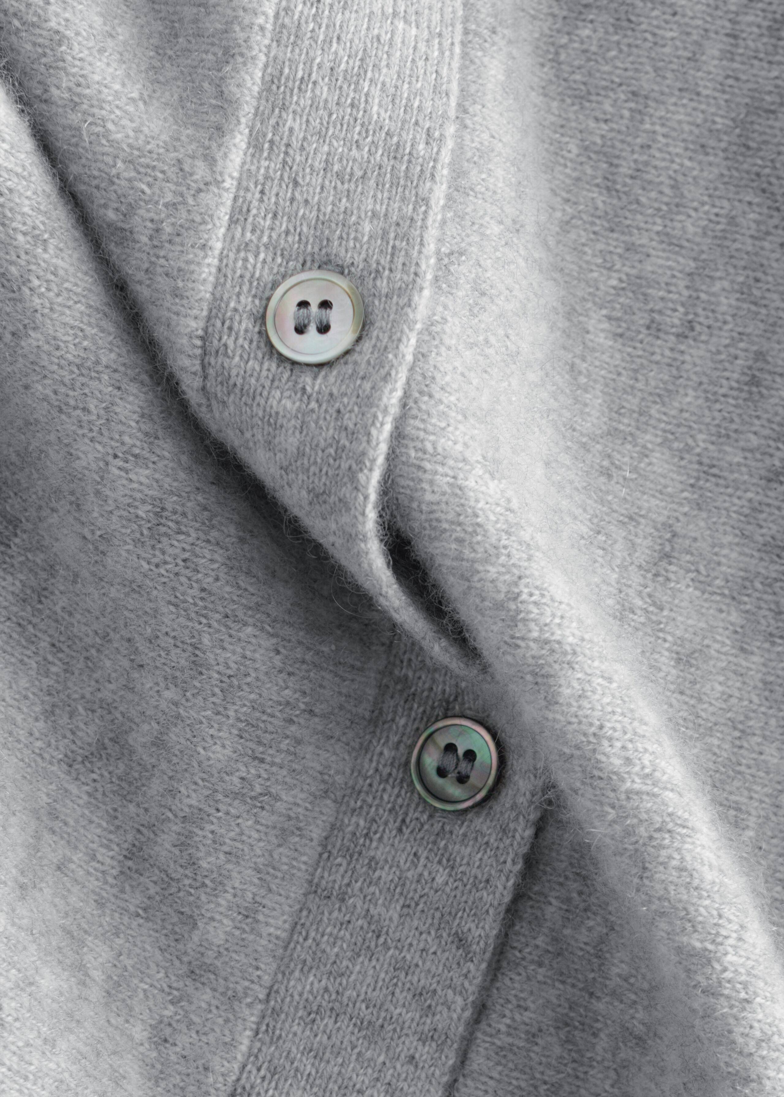 Cashmere Cardigan - {{variantName}} - Descriptive Detail