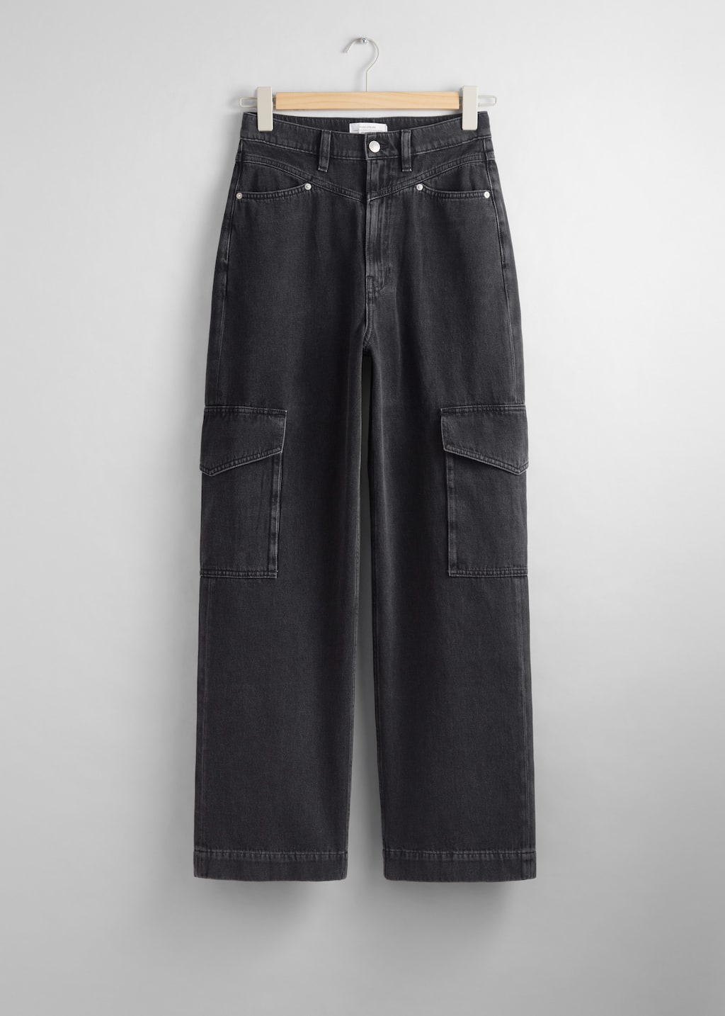 Tapered Cargo-Pocket Jeans - Black - Still Life