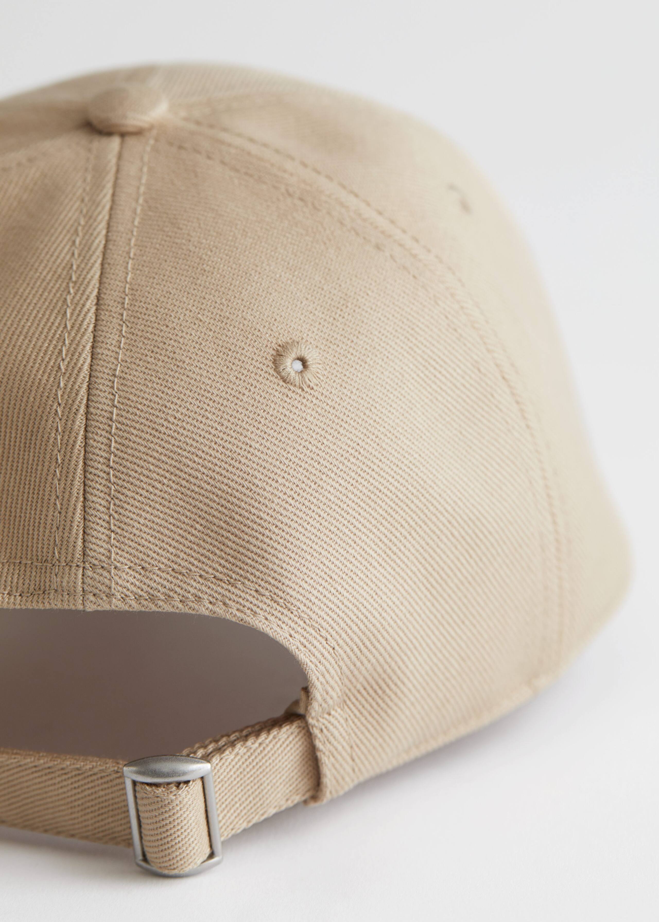 Cotton Baseball Cap - {{variantName}} - Descrizione dettagliata