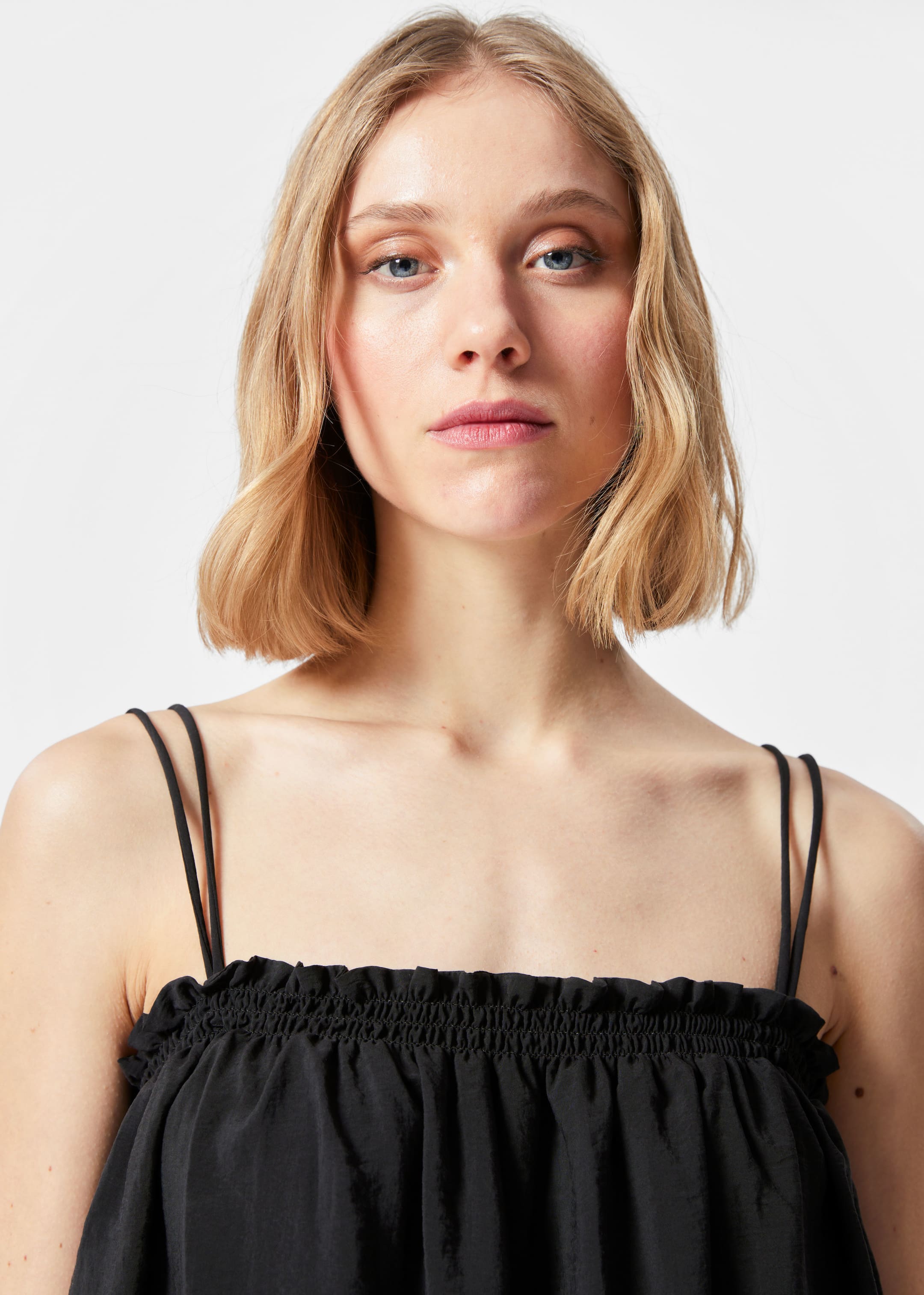 Grösseres Bild ansehen: Floaty Strappy Midi Dress - Schwarz - DAMEN | H&M CH 2
