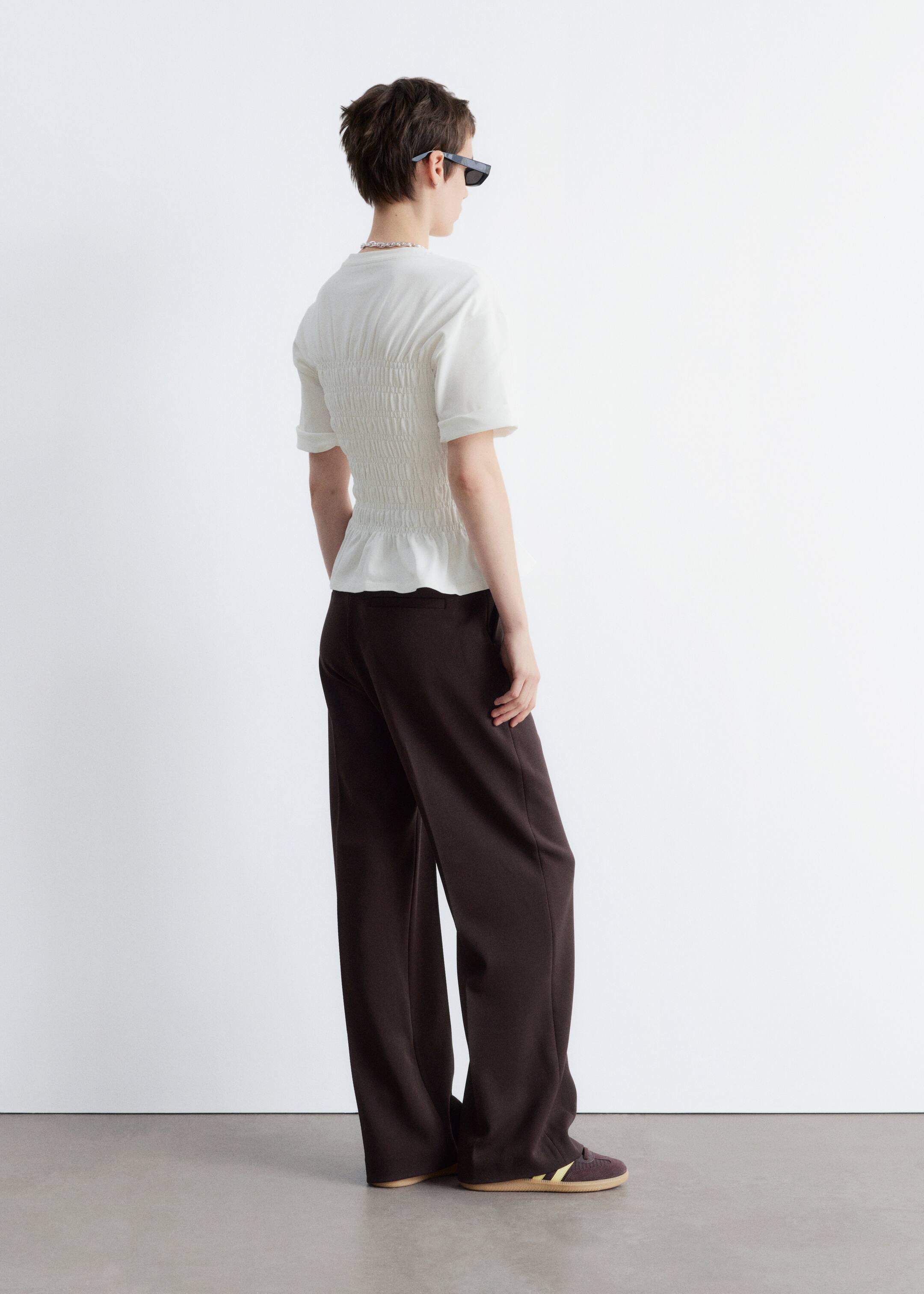Zobraziť väčší obrázok: Top s riaseným výstrihom - Biela - ŽENY | H&M SK 6