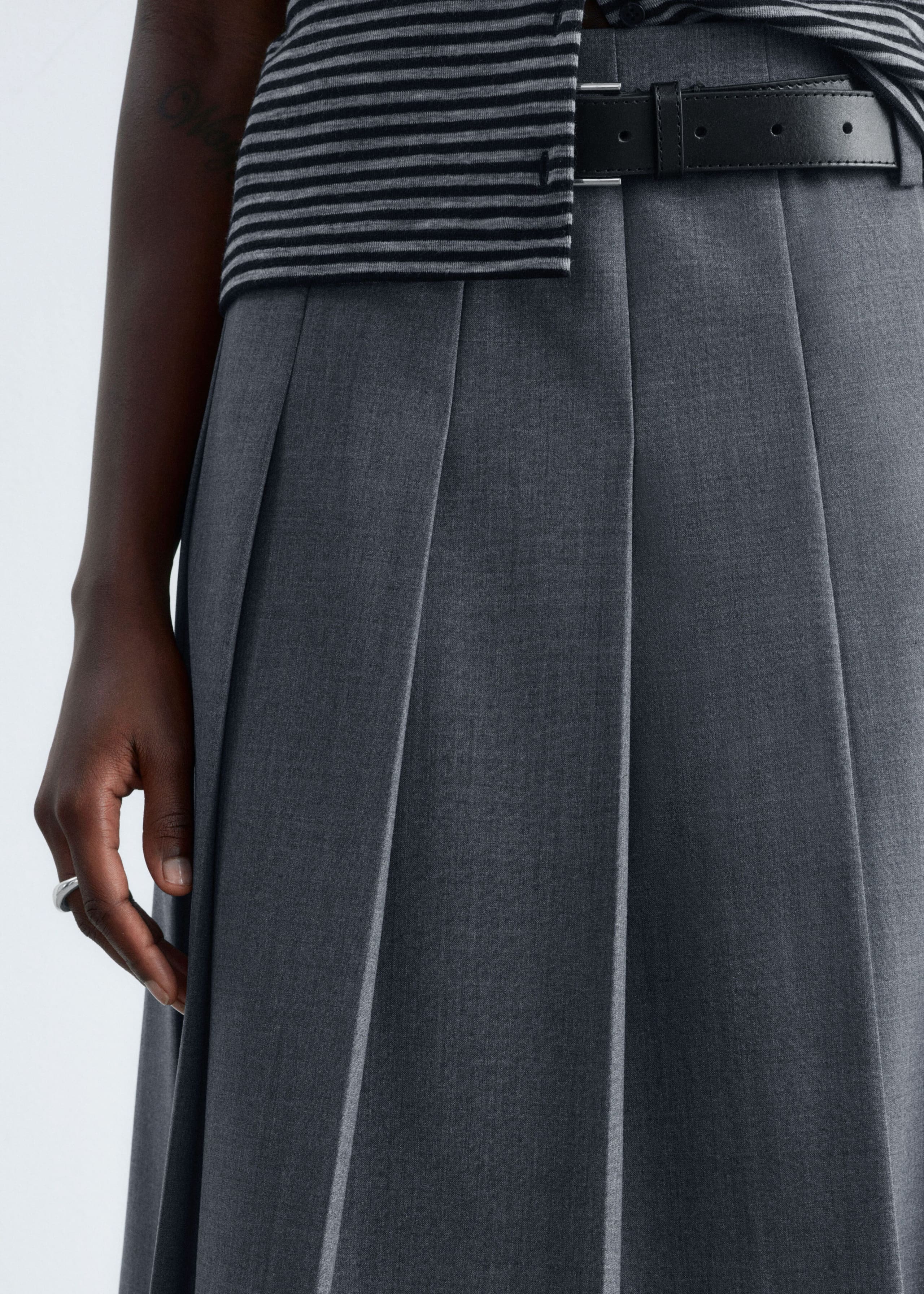 Pleated Skirt - Dark Grey - Lookbook