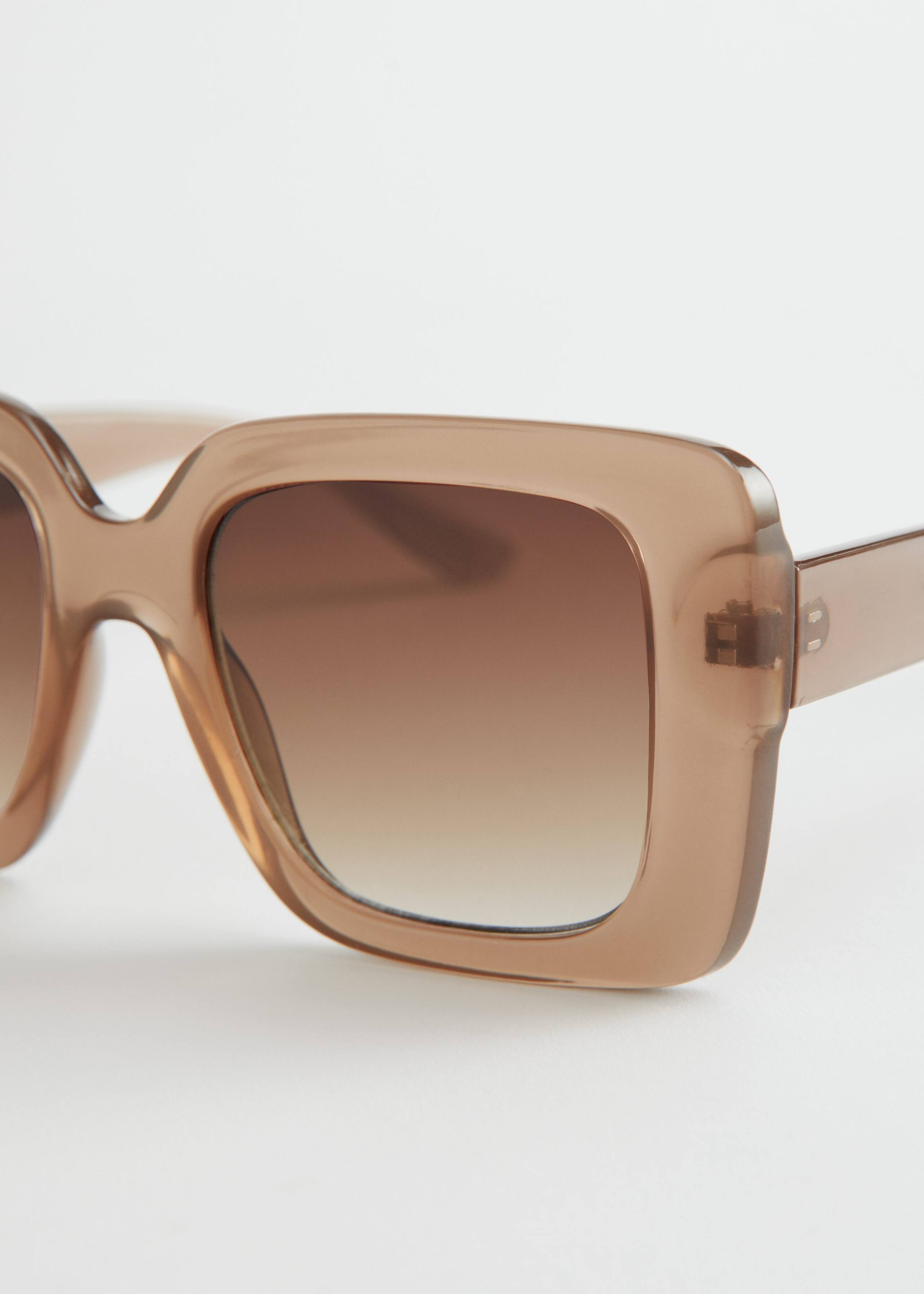 Squared Frame Oversized Sunglasses - {{variantName}} - Descrizione dettagliata
