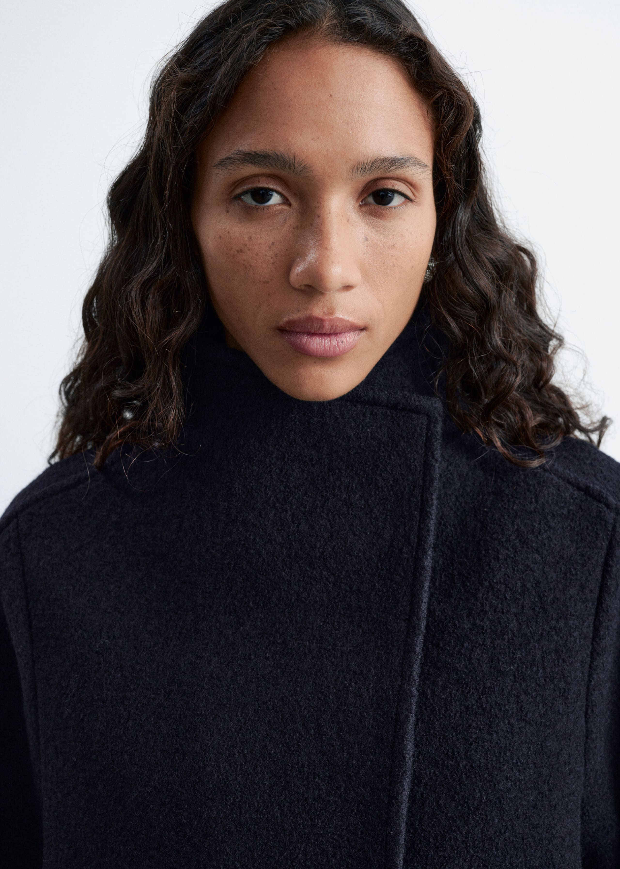 Asymmetrische wollen jas - Donkerblauw - Lookbook