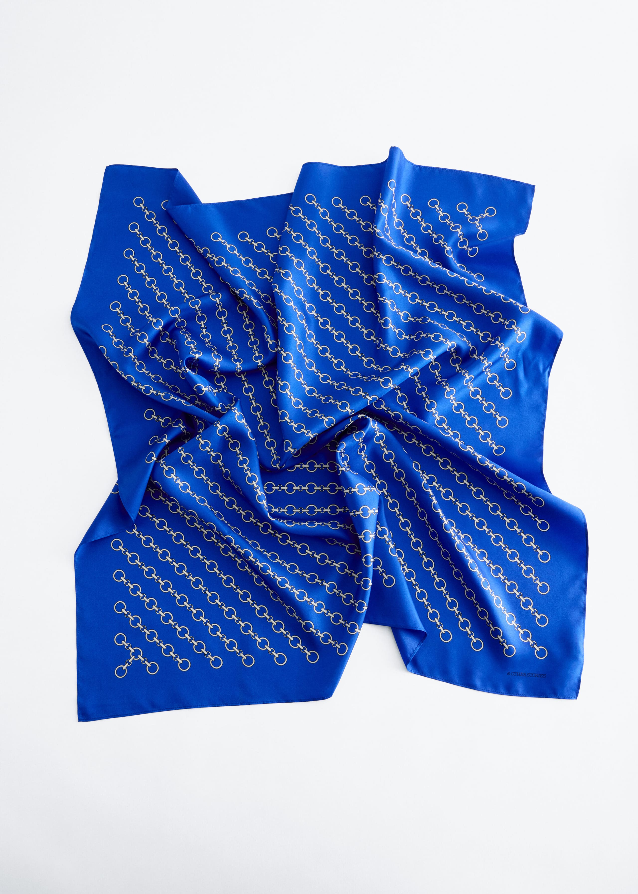 Printed Silk Scarf - {{variantName}} - Descriptive Detail