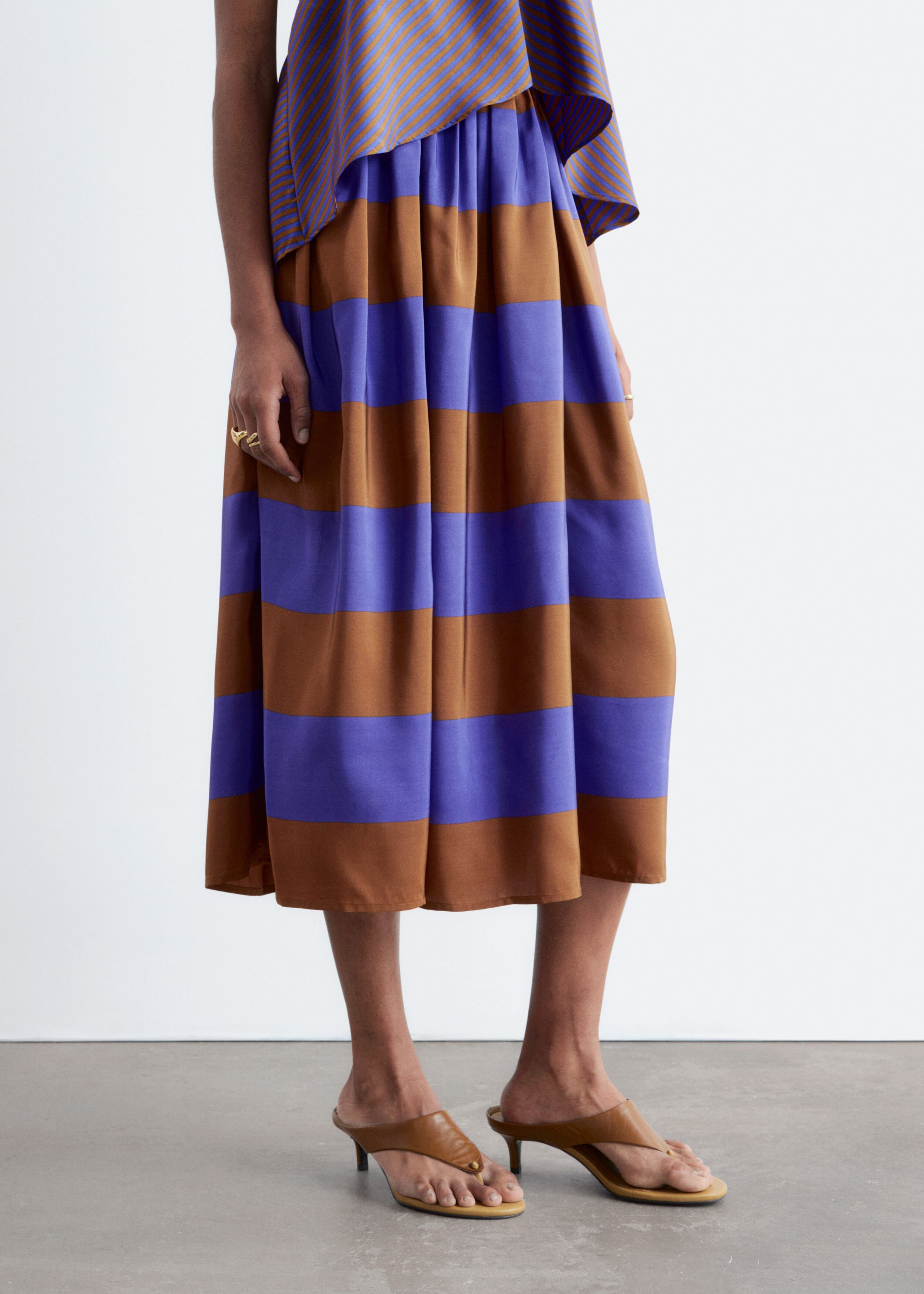 Silk Midi Skirt – Brun/lila – lookbook