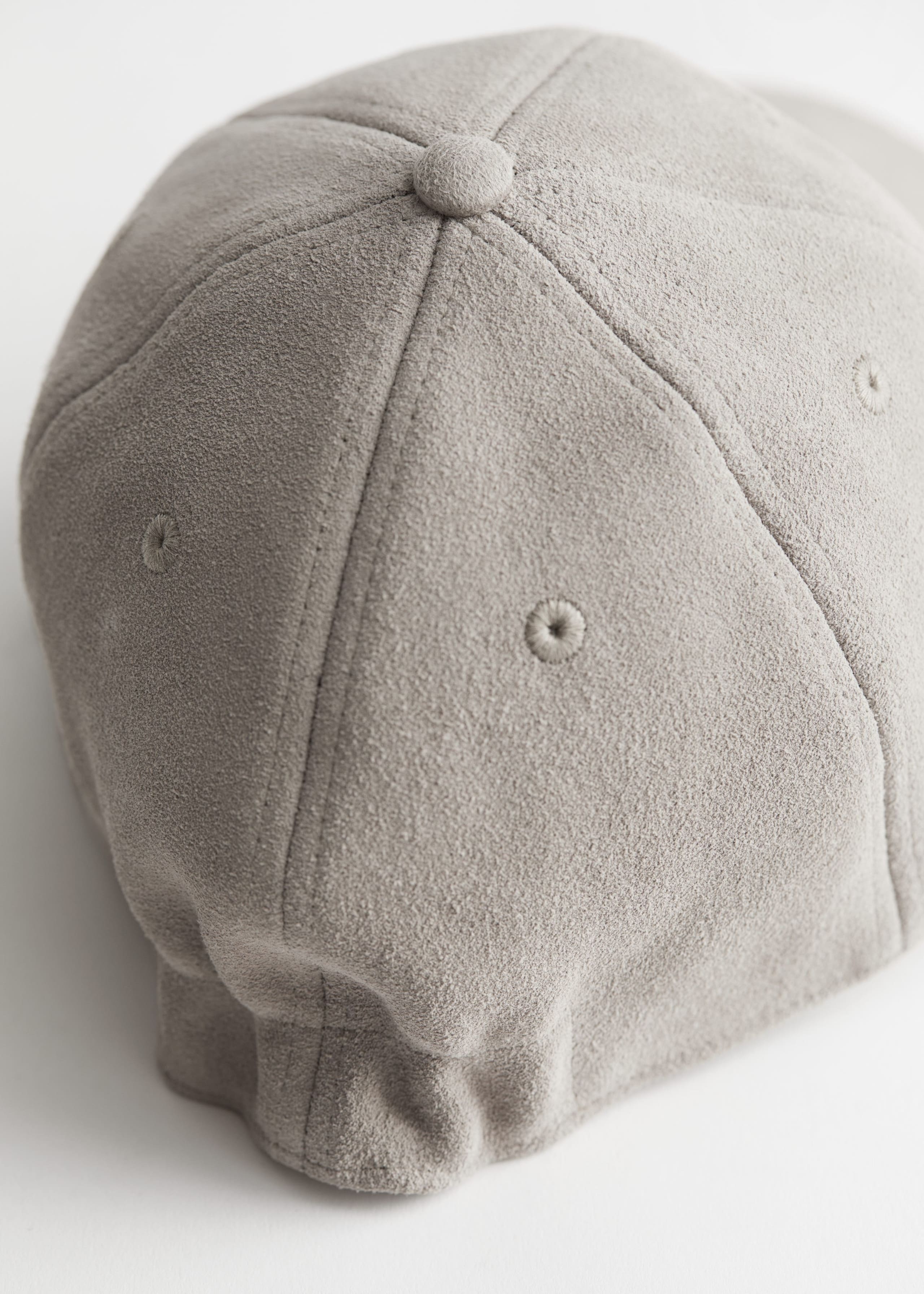 Suede Baseball Cap - {{variantName}} - Descriptive Detail