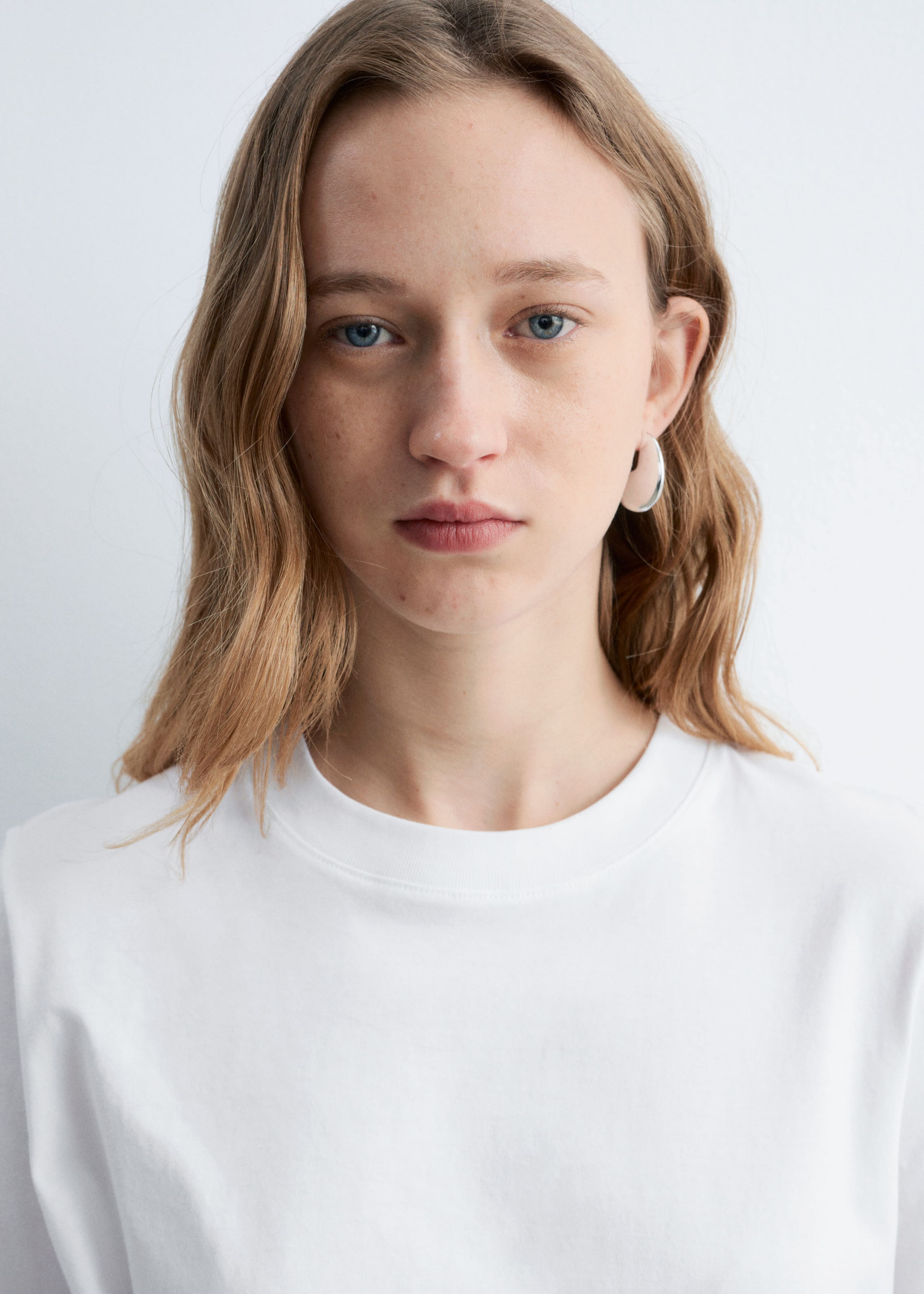 Relaxed Crewneck T-Shirt - Beige - Lookbook