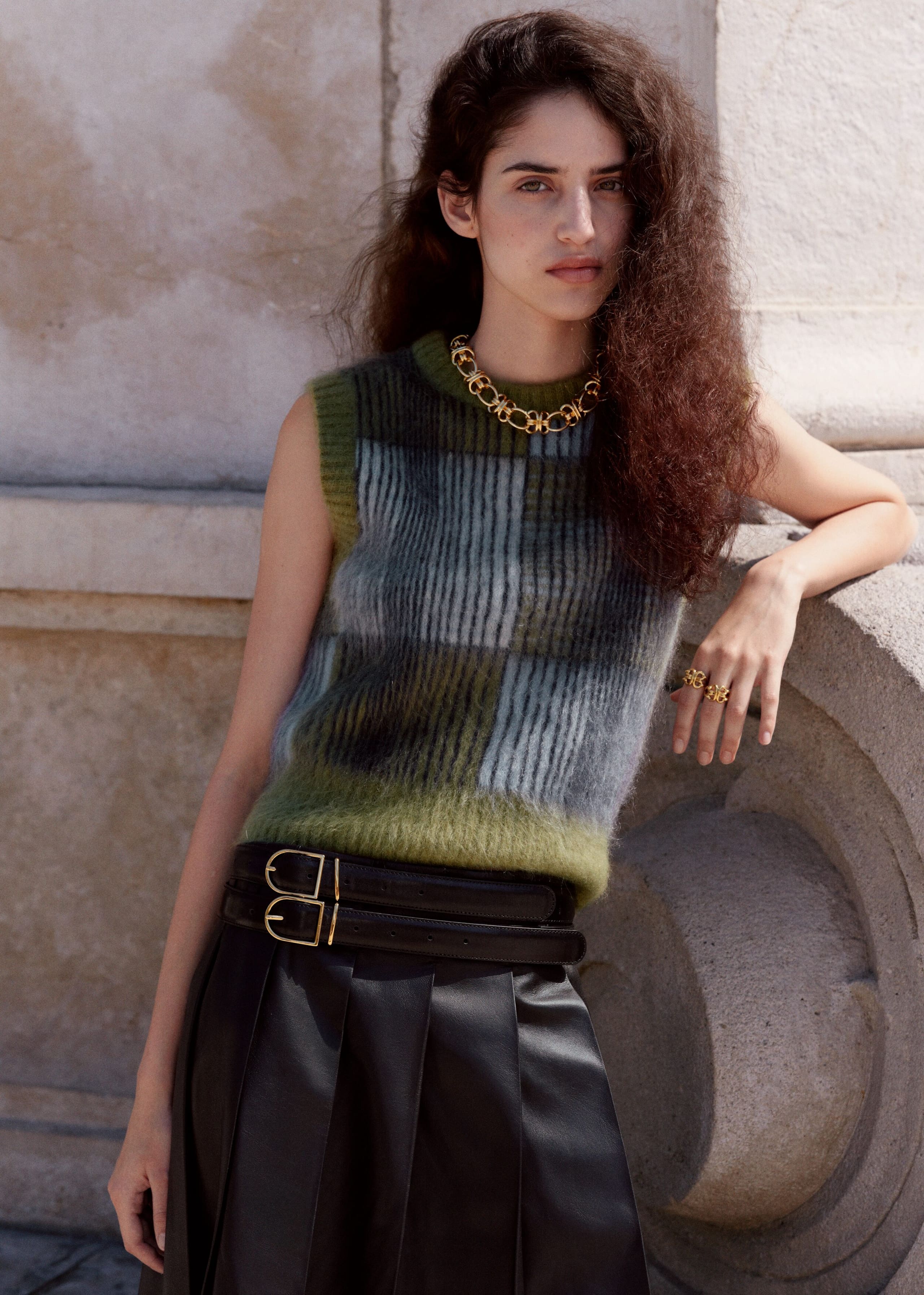 Classic Leather Belt - Black - Still Life