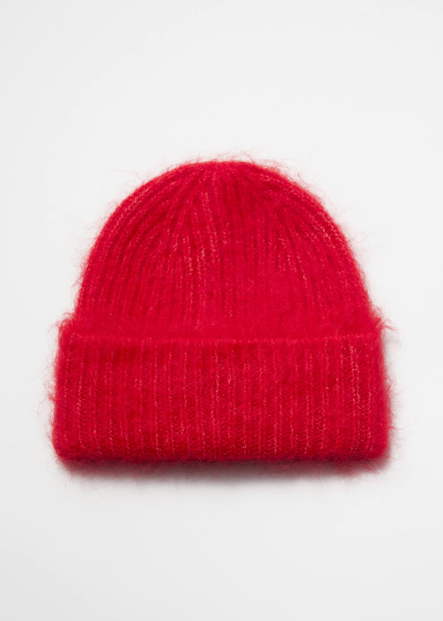 Čiapka z česanej zmesi mohéru - Ruby red