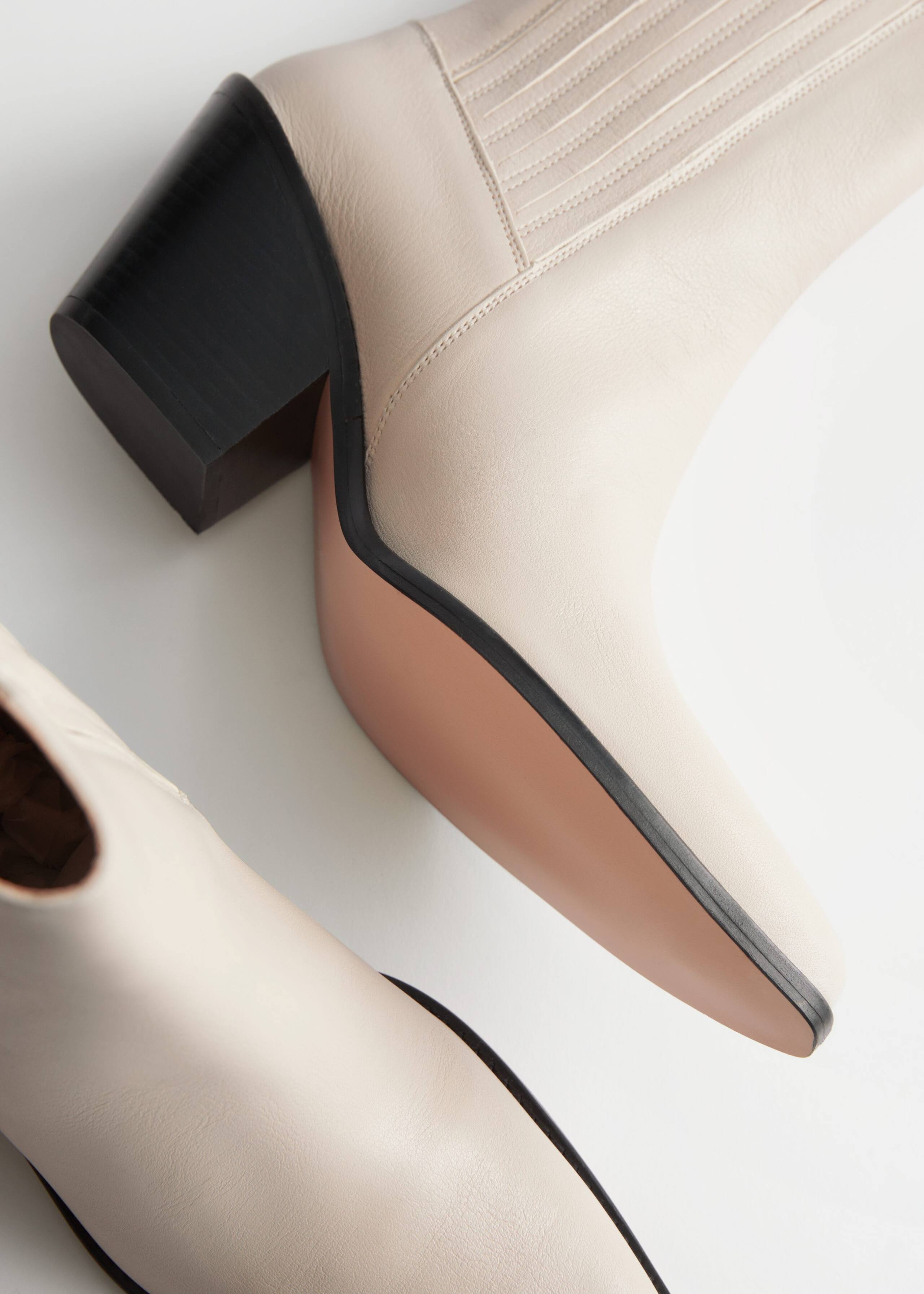 Pointed Leather Western Boots - {{variantName}} - Descrizione dettagliata