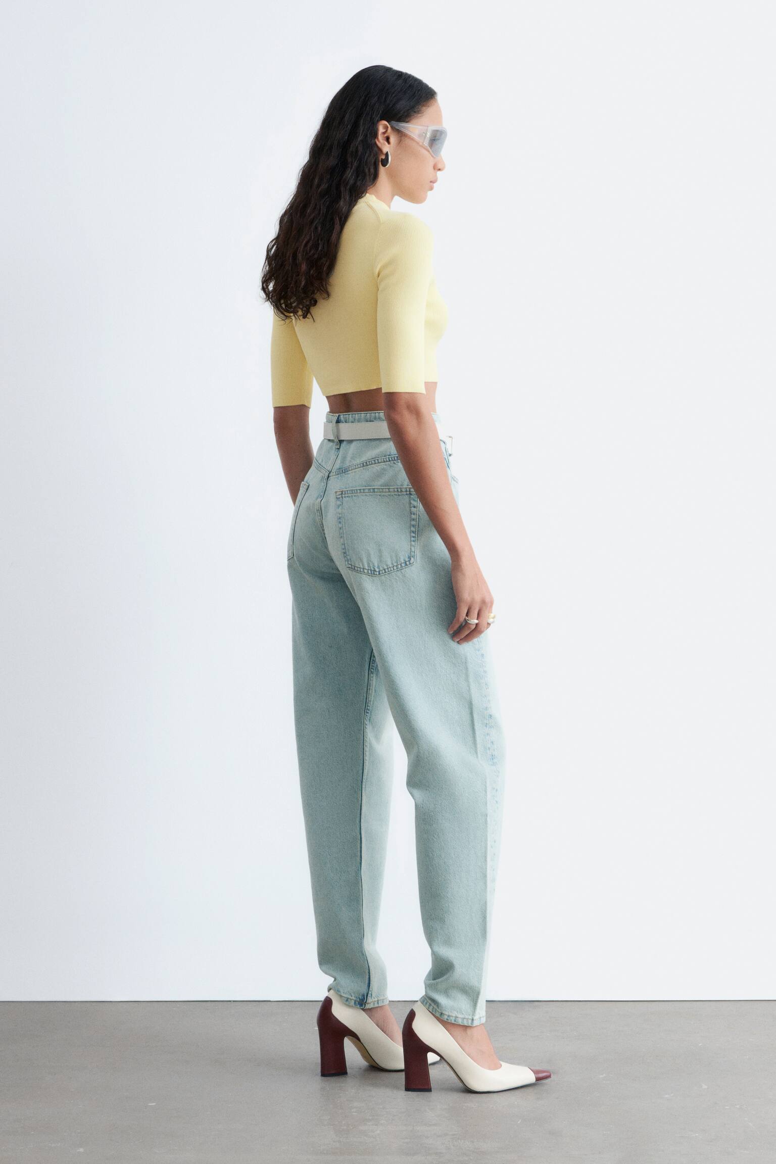 Nauwsluitend cropped T-shirt - Pastelgeel/Donkergrijs - 7