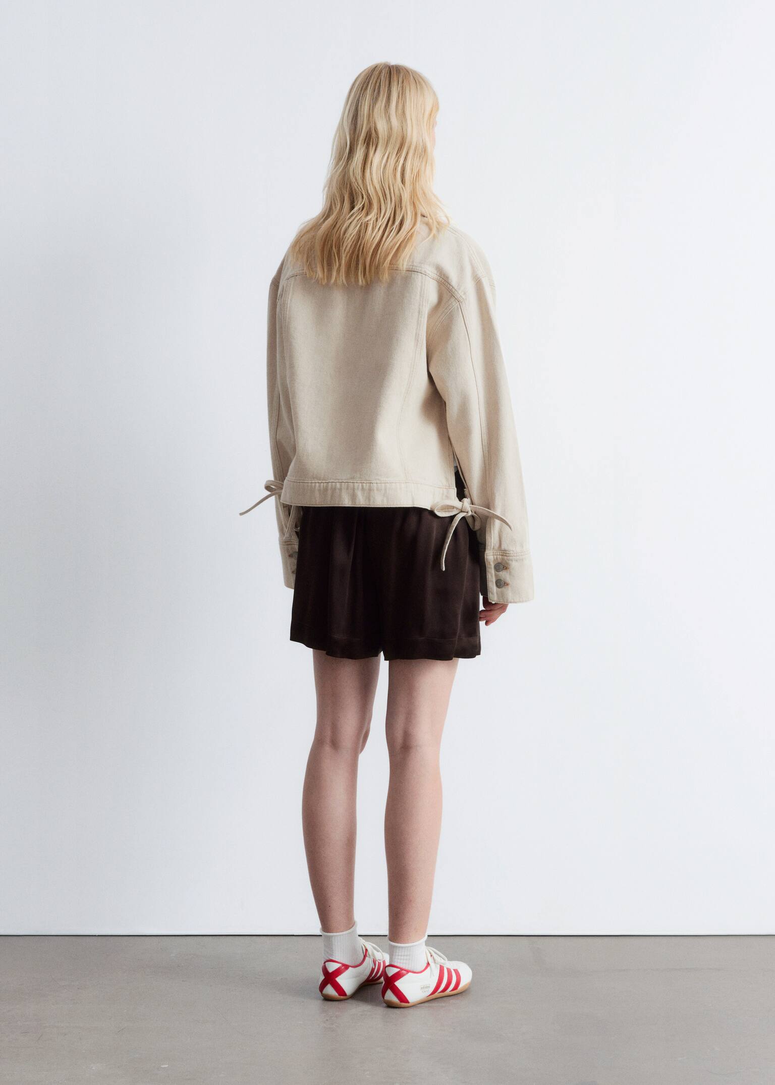 Cropped Tie-Closure Denim Jacket - Beige - 6